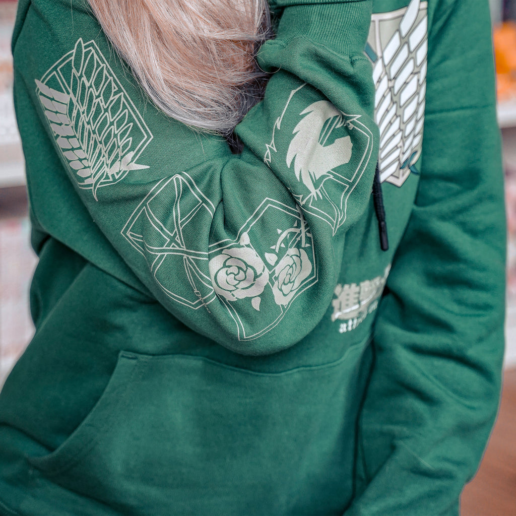 Imagen del producto Hoodie militar verde con símbolo de explorador - Attack on Titan