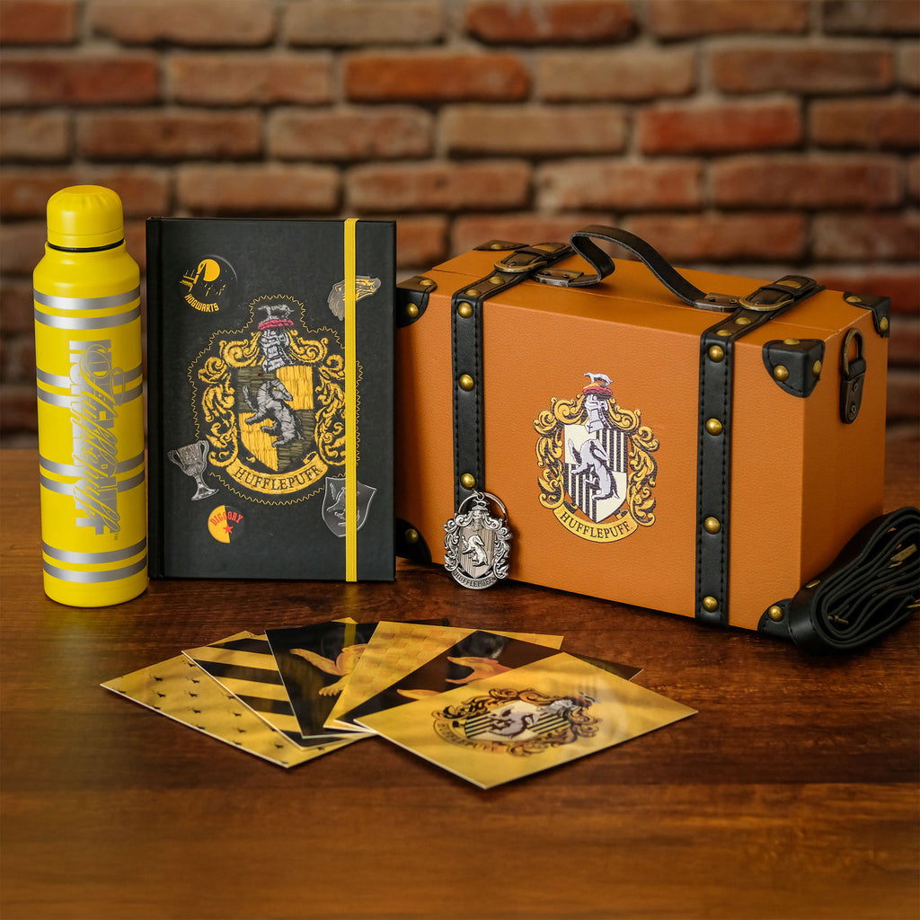 Imagen del producto Harry Potter - Set de regalo premium de Hufflepuff en maleta con correa de transporte