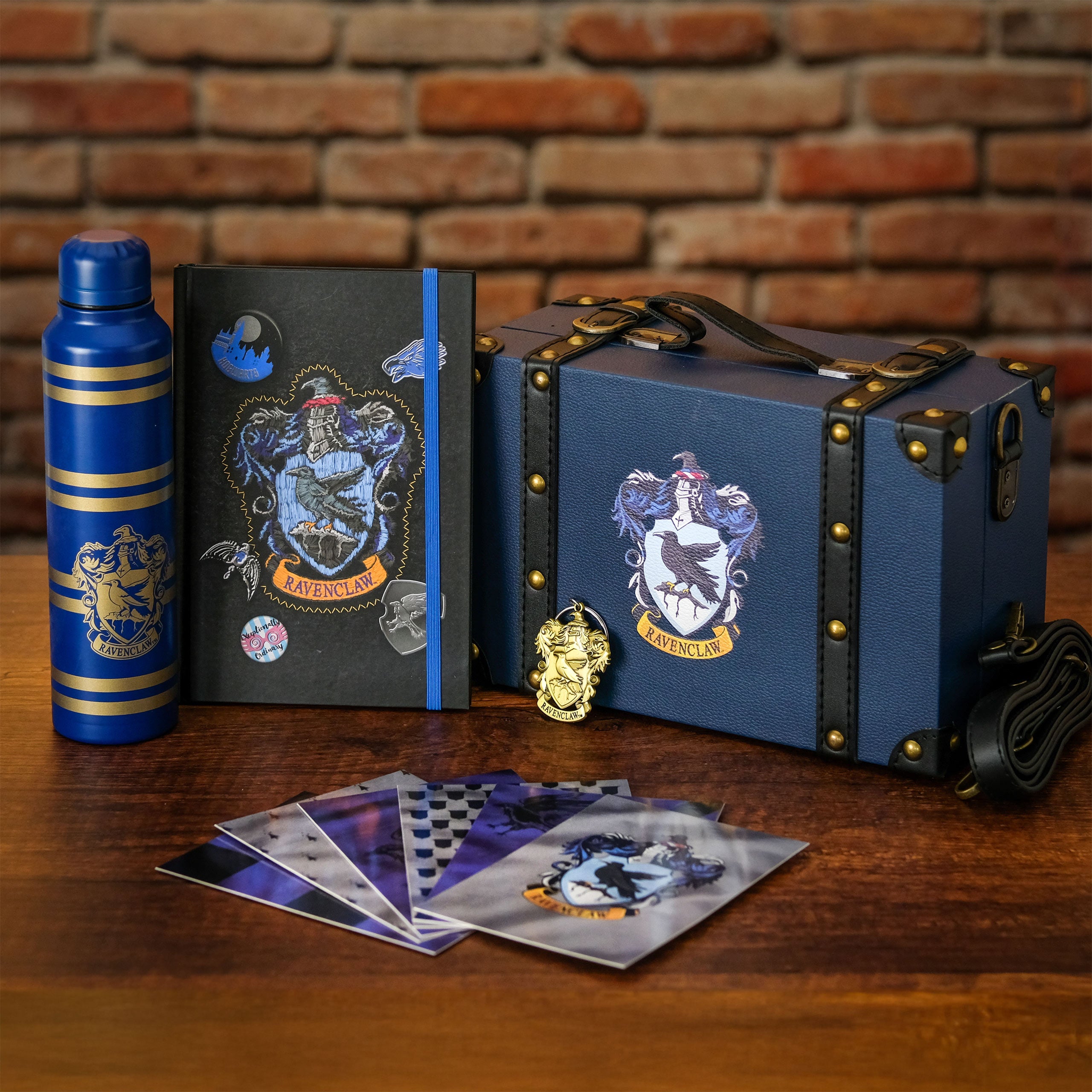 Imagen del producto Harry Potter - Set de regalo premium de Ravenclaw en maleta con correa de transporte