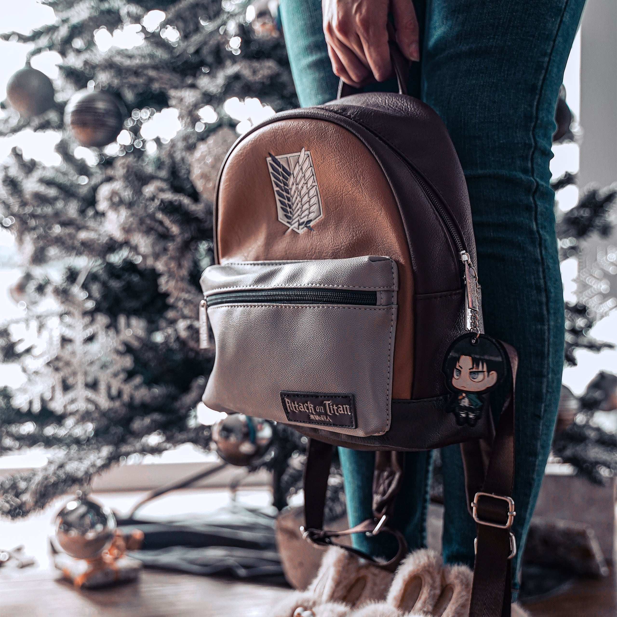 Imagen del producto Attack on Titan - Levi Chibi Mini Mochila