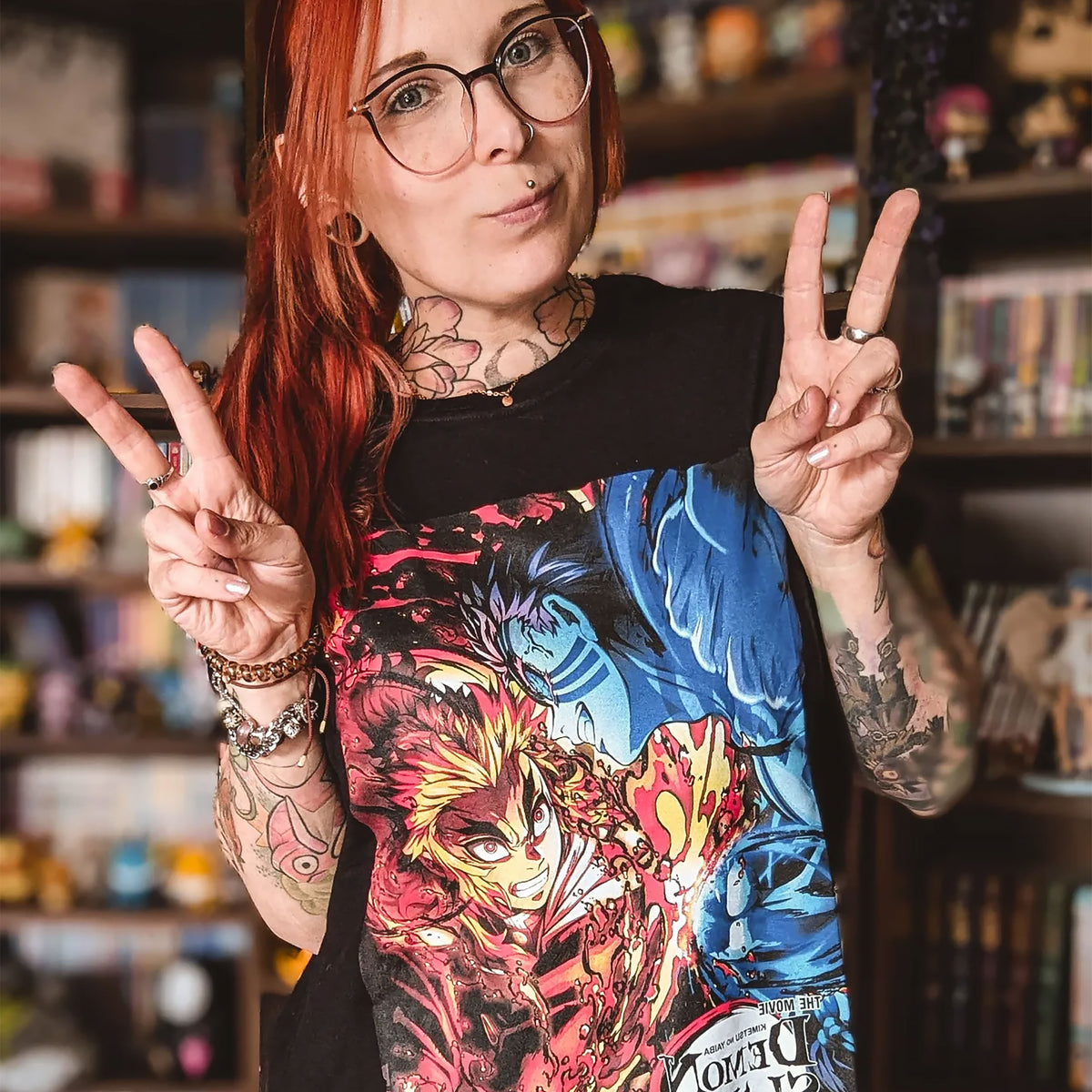 Imagen del producto Demon Slayer - Camiseta negra de Akaza vs. Rengoku