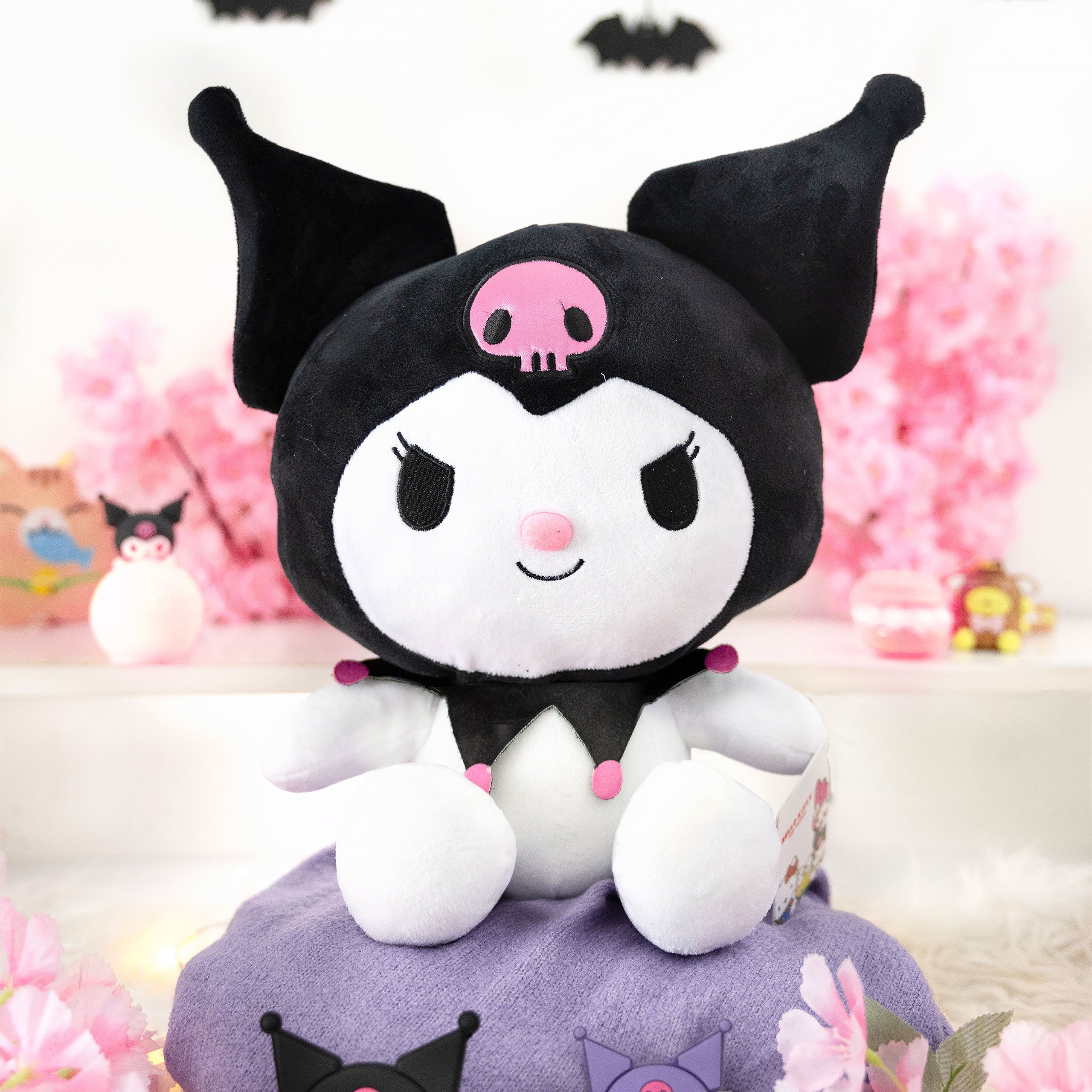 Imagen del producto Sanrio - Figura de Peluche Kuromi Hello Kitty