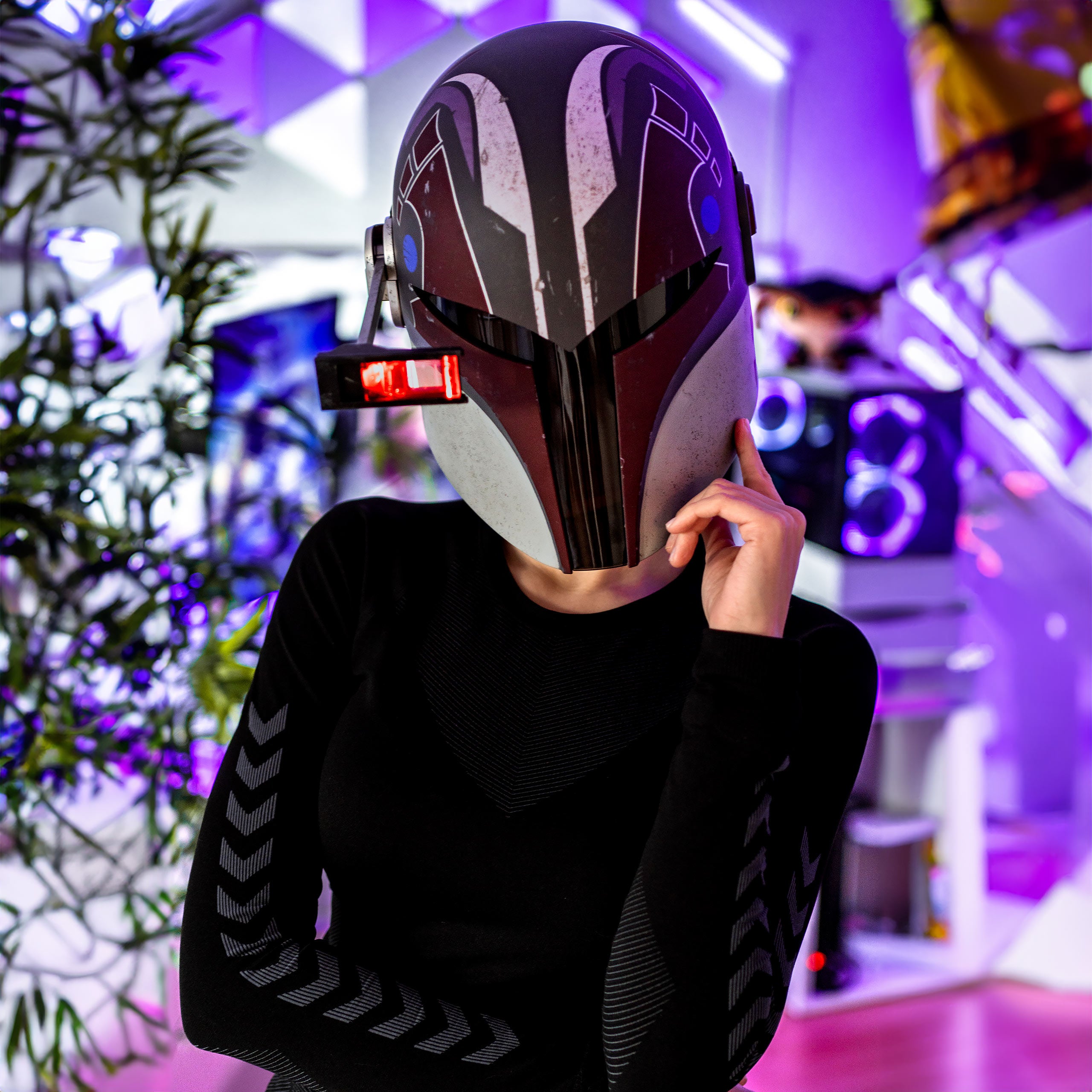 Imagen del producto Star Wars Ahsoka - Réplica del casco de la serie negra de Sabine Wren