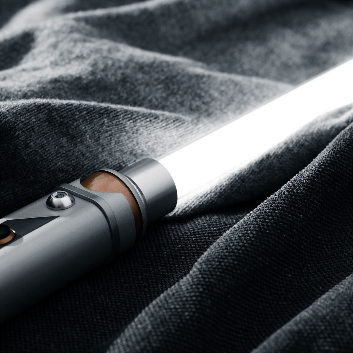 Imagen del producto Sable de Luz Ahsoka Tano Force FX Elite Black Series - Star Wars