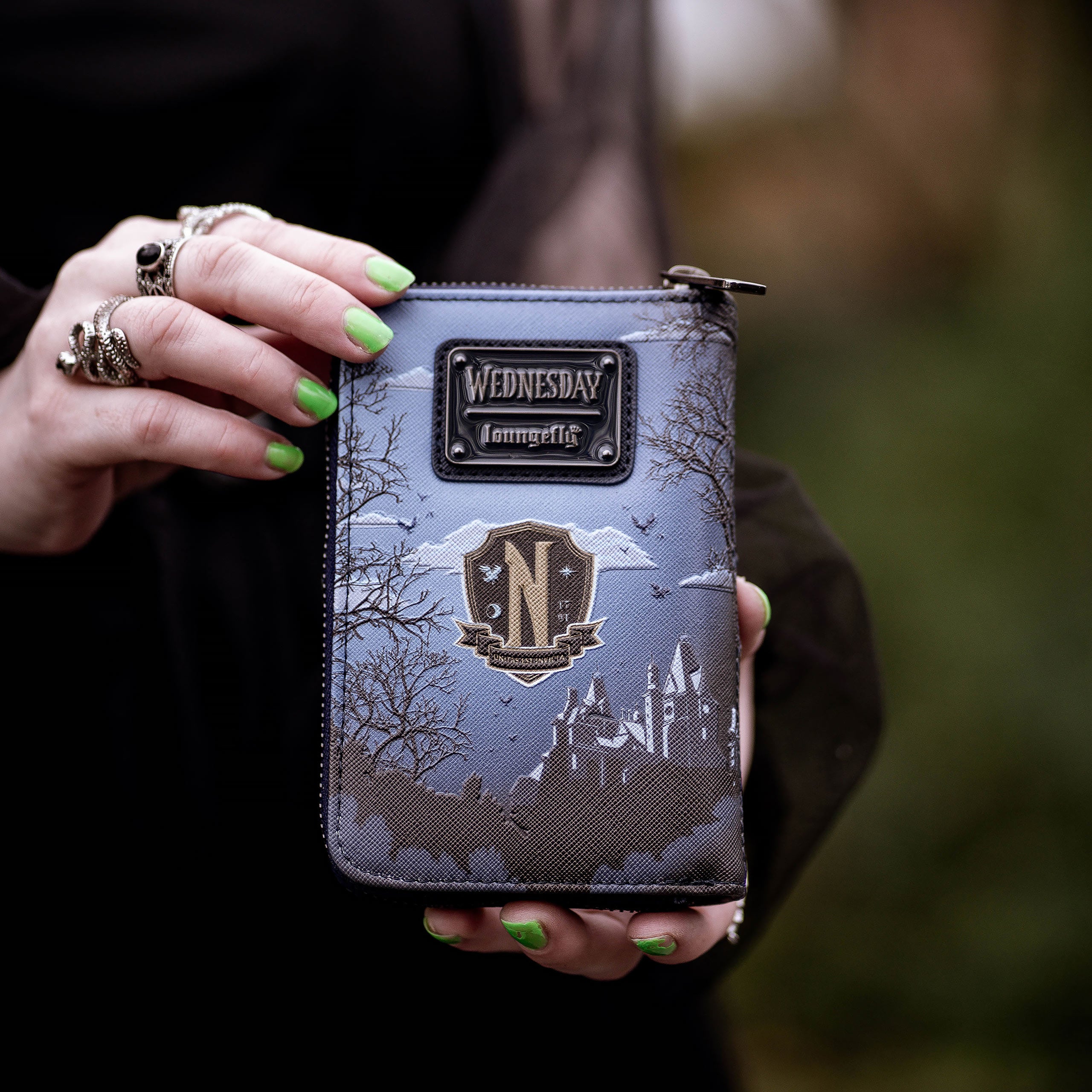 Imagen del producto Wednesday - Cartera Nevermore Academy
