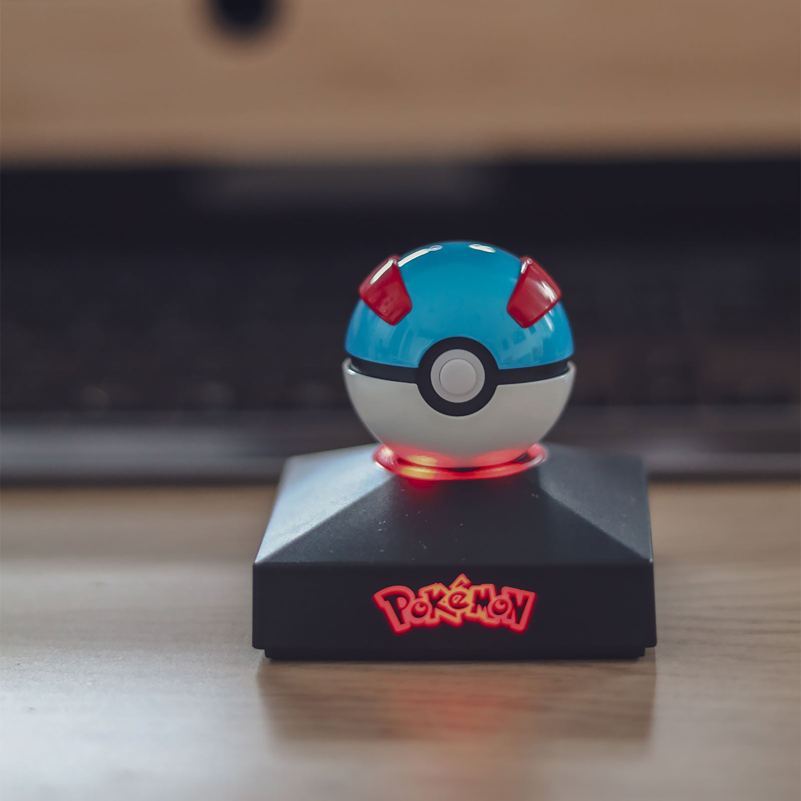 Product image Pokemon - Pokeball Superball Mini Replica with Light