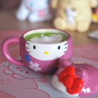 Imagen del producto Hello Kitty - Daruma Taza 3D con tapa