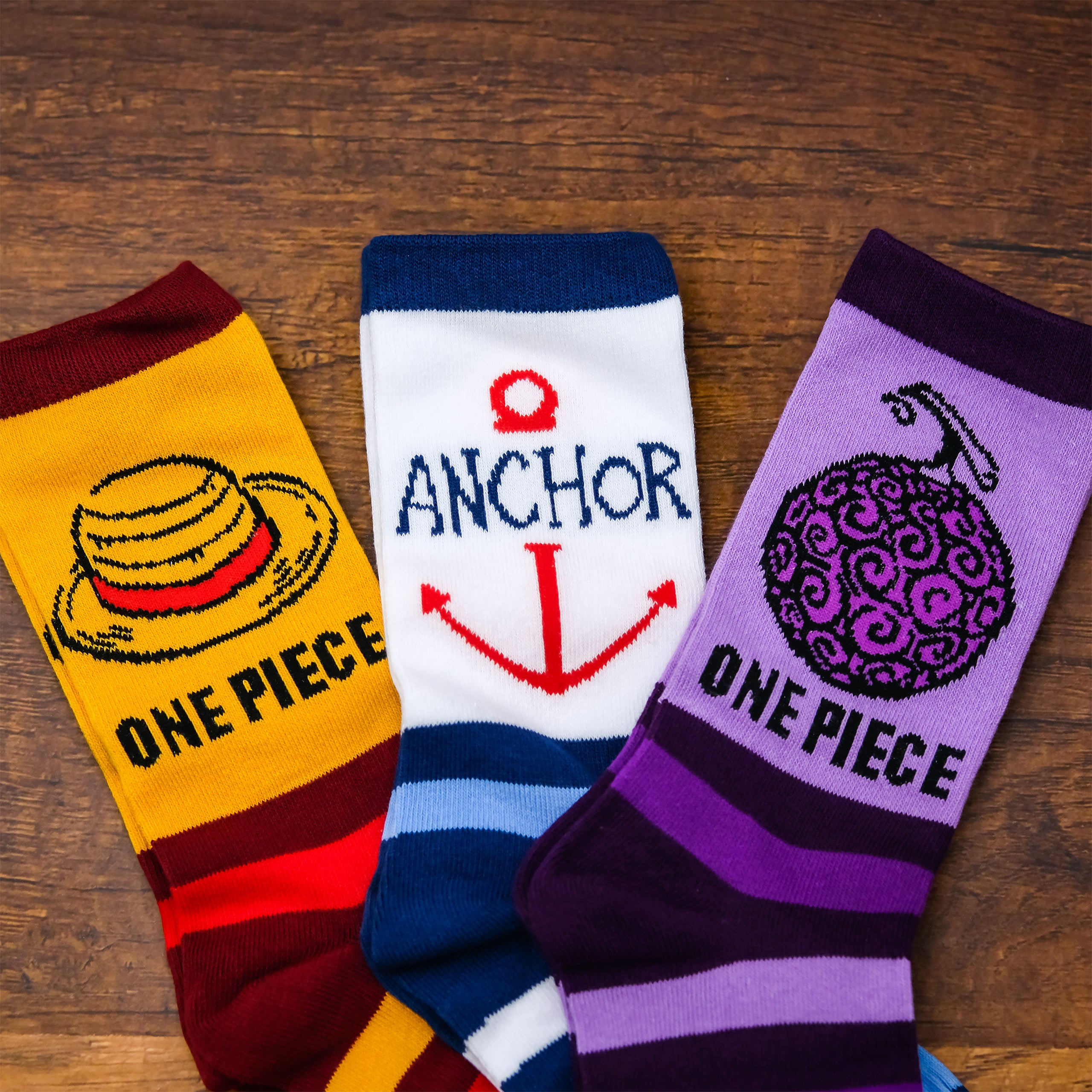 Imagen del producto Set de 3 pares de calcetines One Piece en caja de regalo