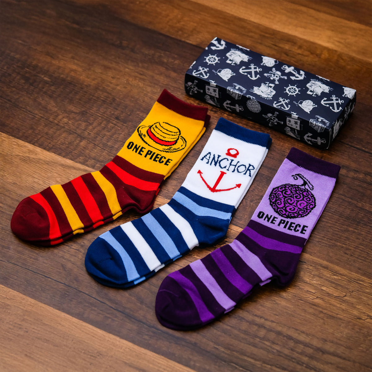 Imagen del producto Set de 3 pares de calcetines One Piece en caja de regalo