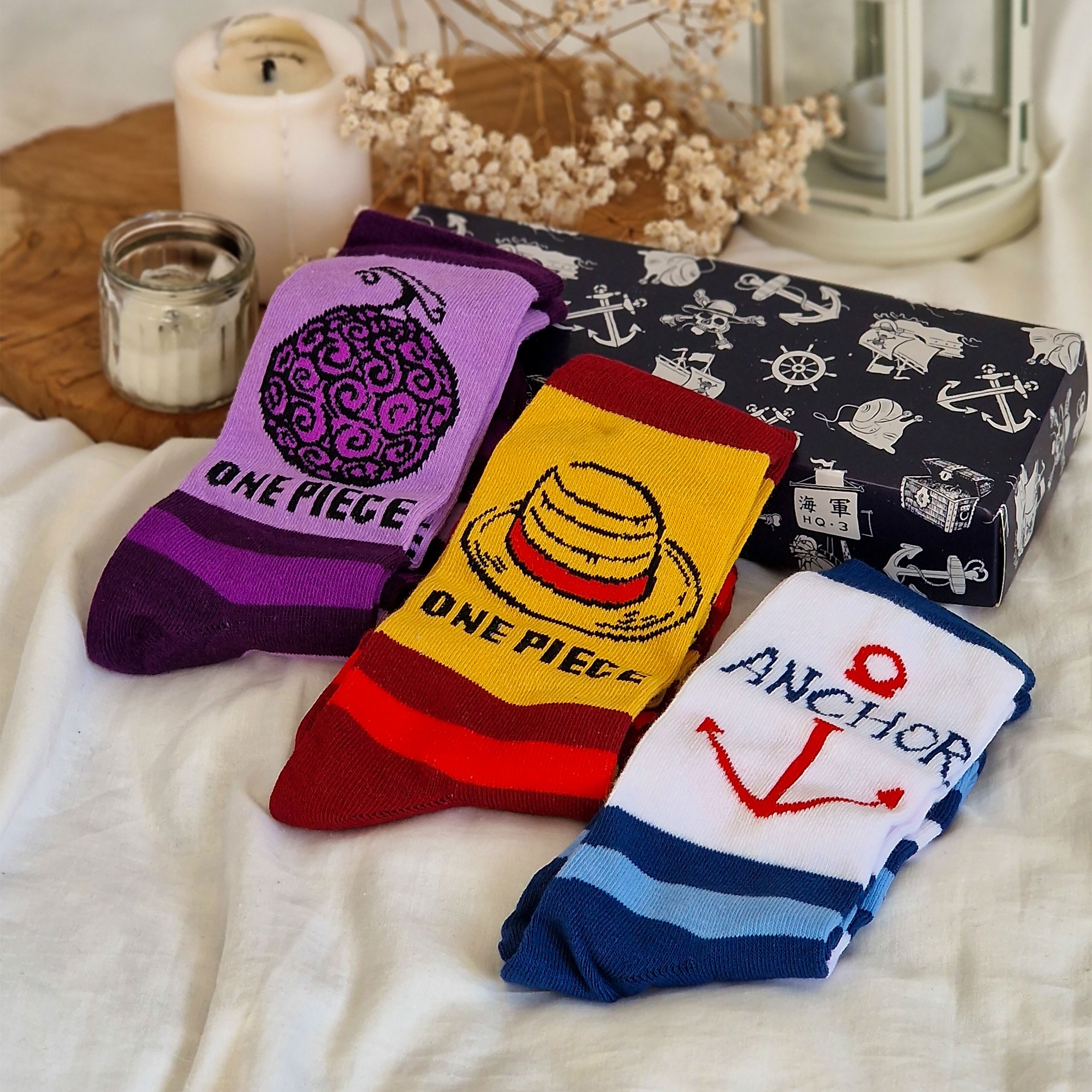 Imagen del producto Set de 3 pares de calcetines One Piece en caja de regalo