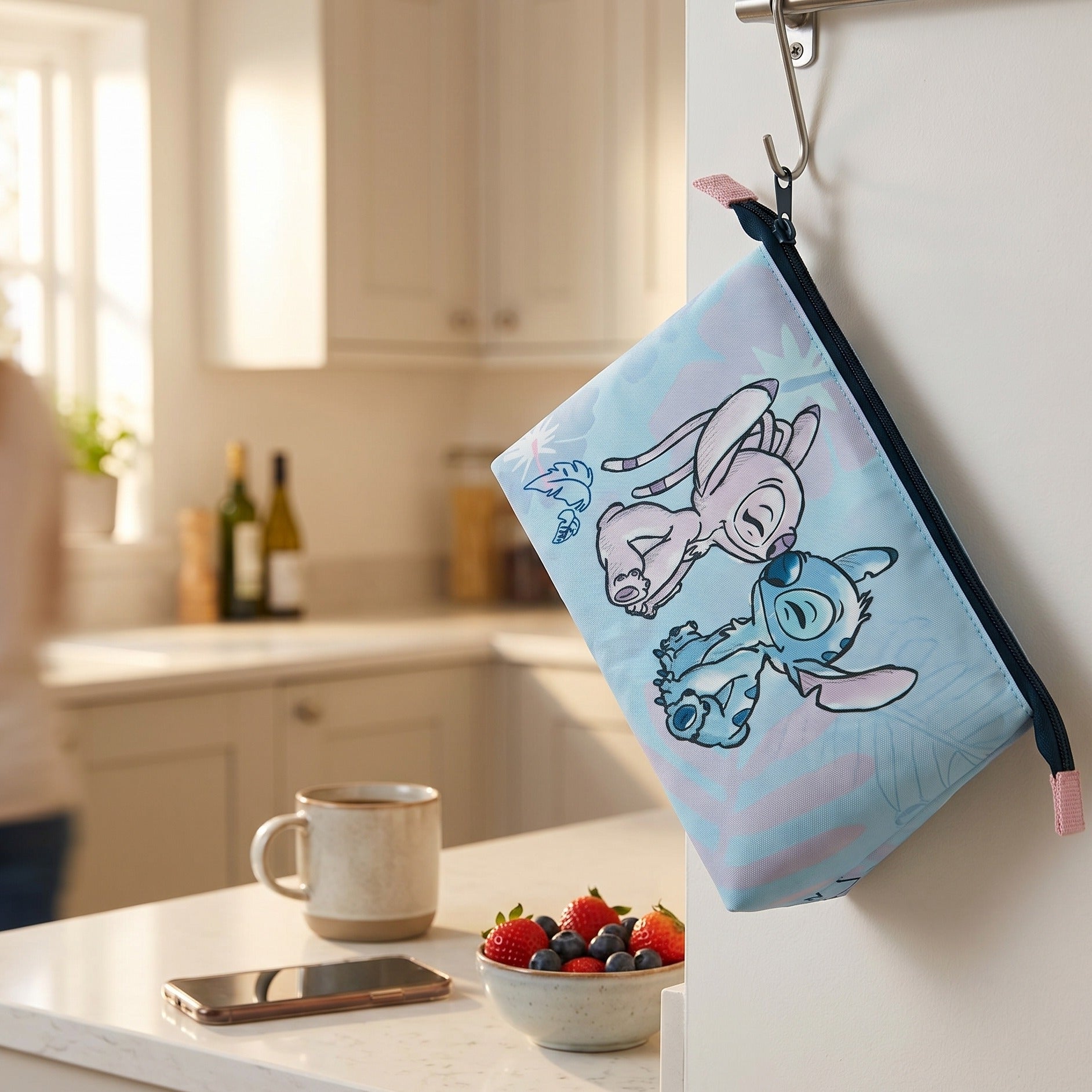 Imagen del producto Lilo & Stitch - Bolsa de cosméticos de Angel y Stitch