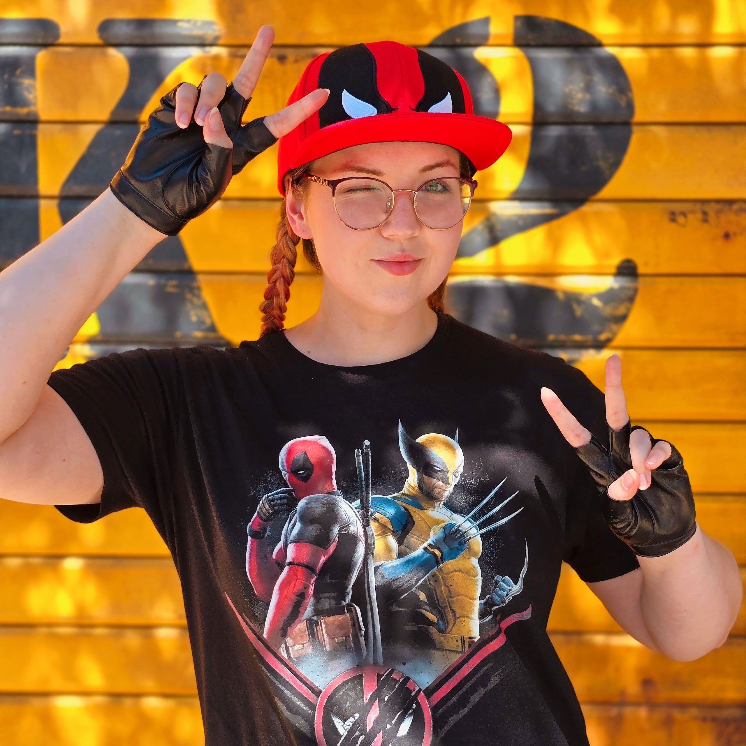 Imagen del producto Camiseta negra Deadpool y Wolverine Double Trouble