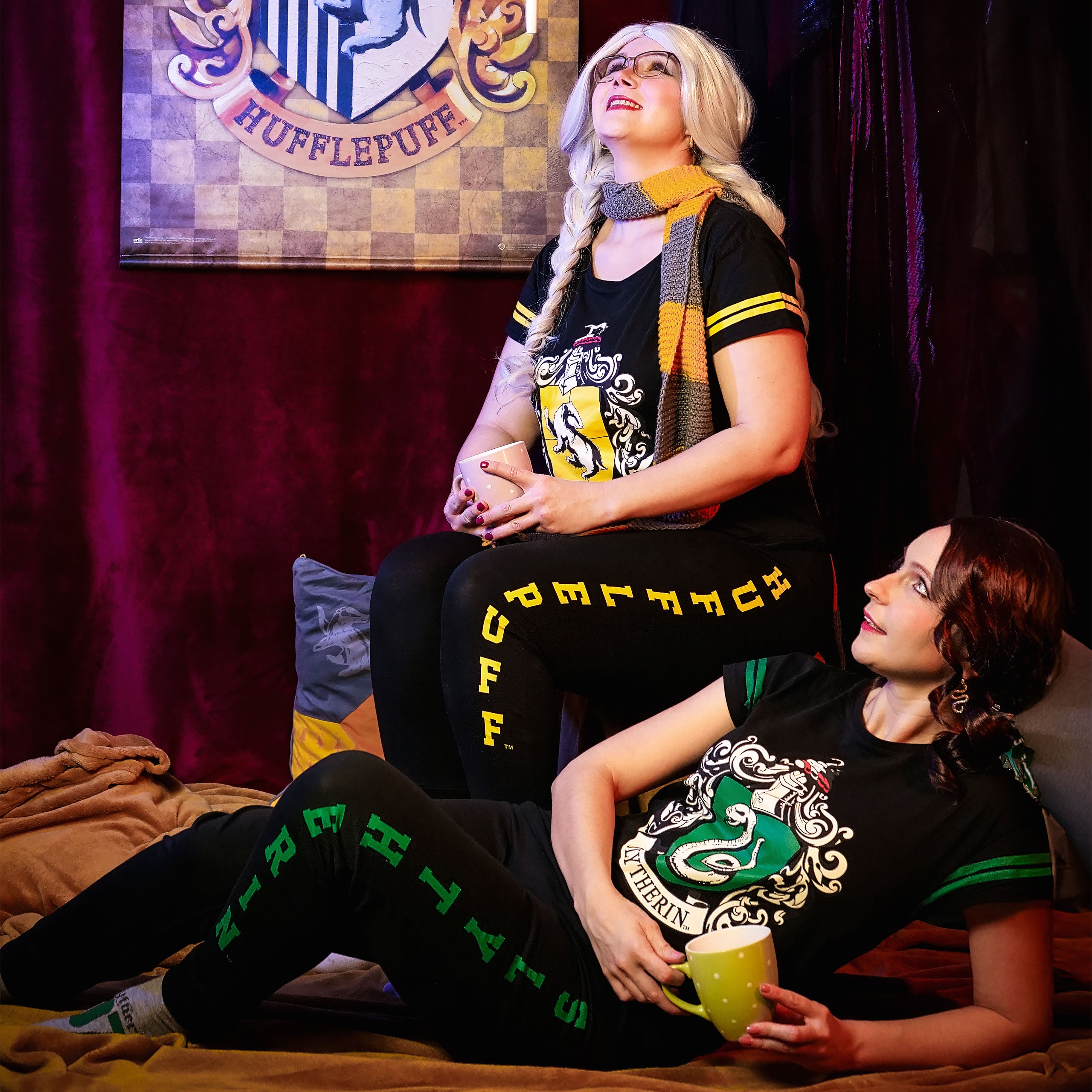 Imagen del producto Pijama escudo Hufflepuff negro - Harry Potter