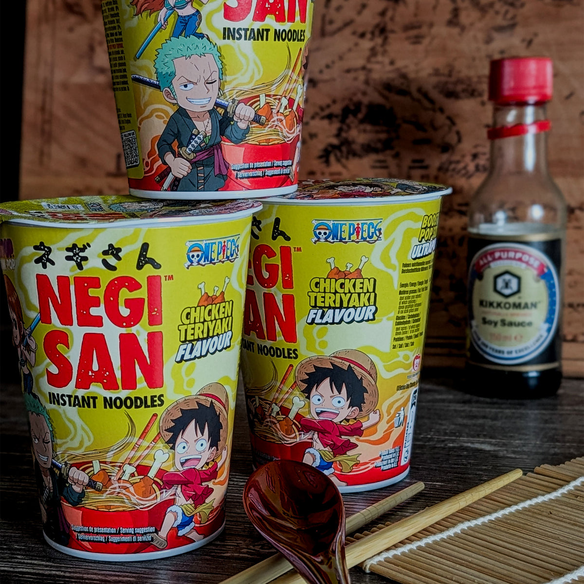 Imagen del producto Luffy, Zoro y Nami Fideos instantáneos de pollo Teriyaki - One Piece