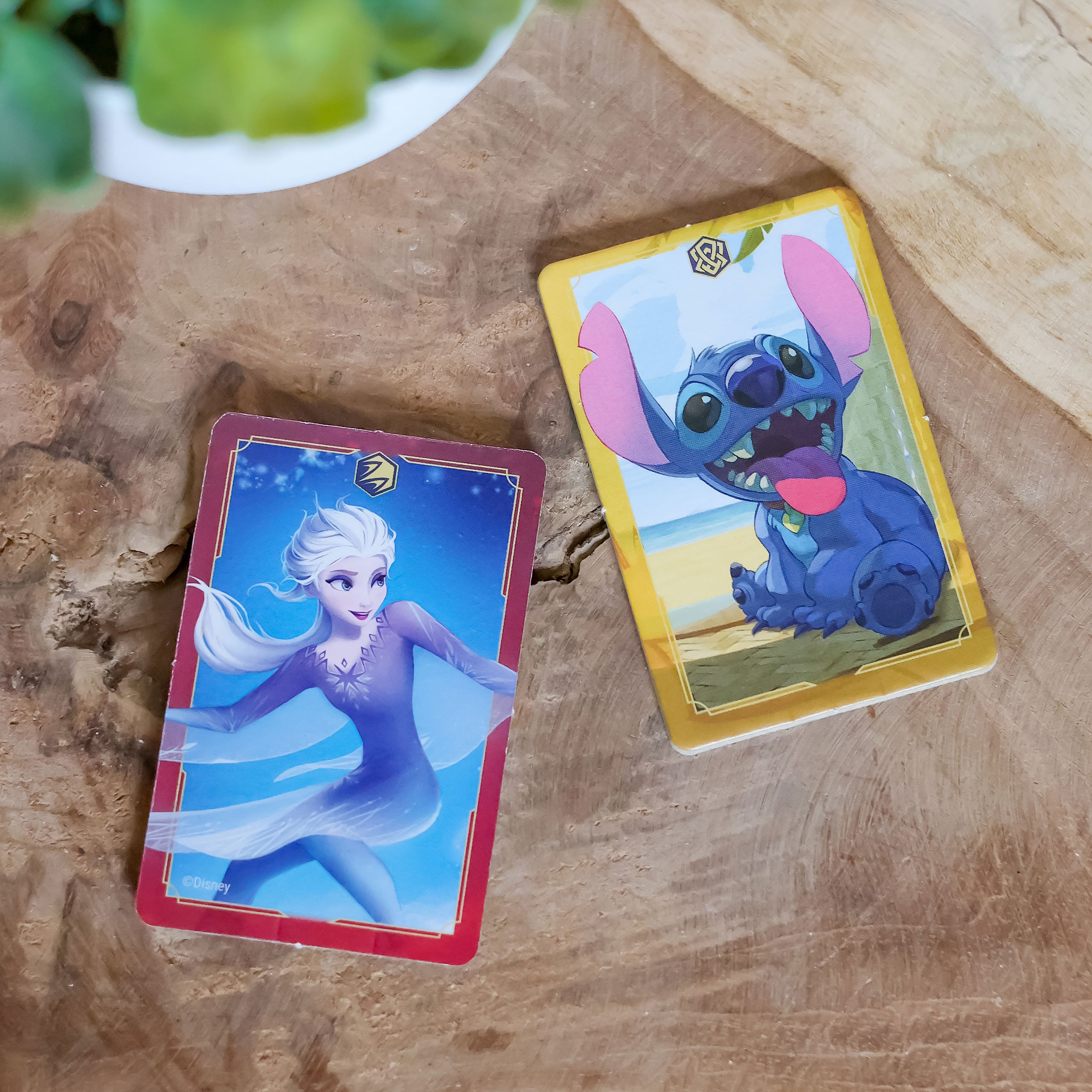 Imagen del producto Disney Lorcana El comienzo del juego de cartas coleccionables