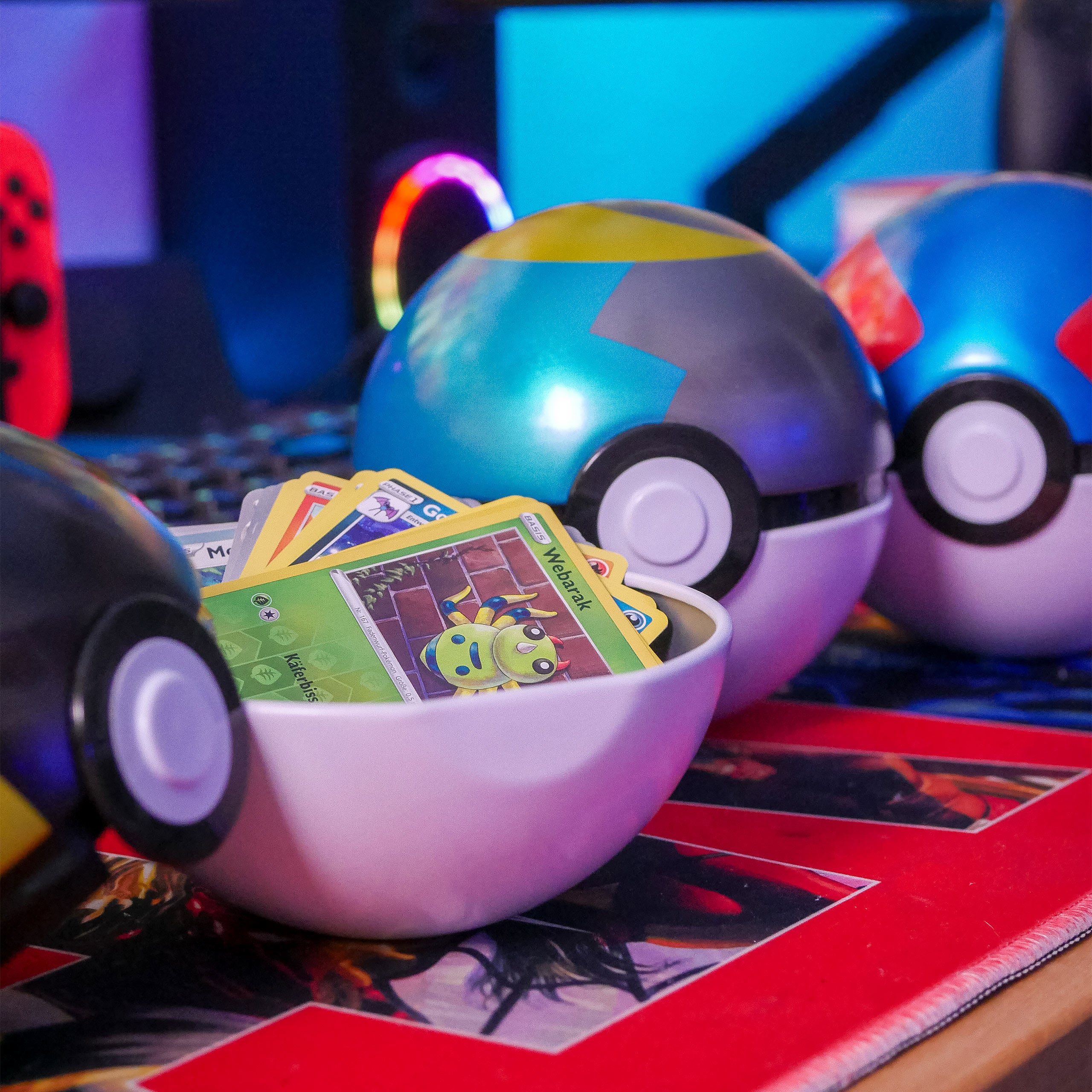 Imagen del producto Pokemon - Mystery Pokeball Cartas Caja de Lata Otoño 2024