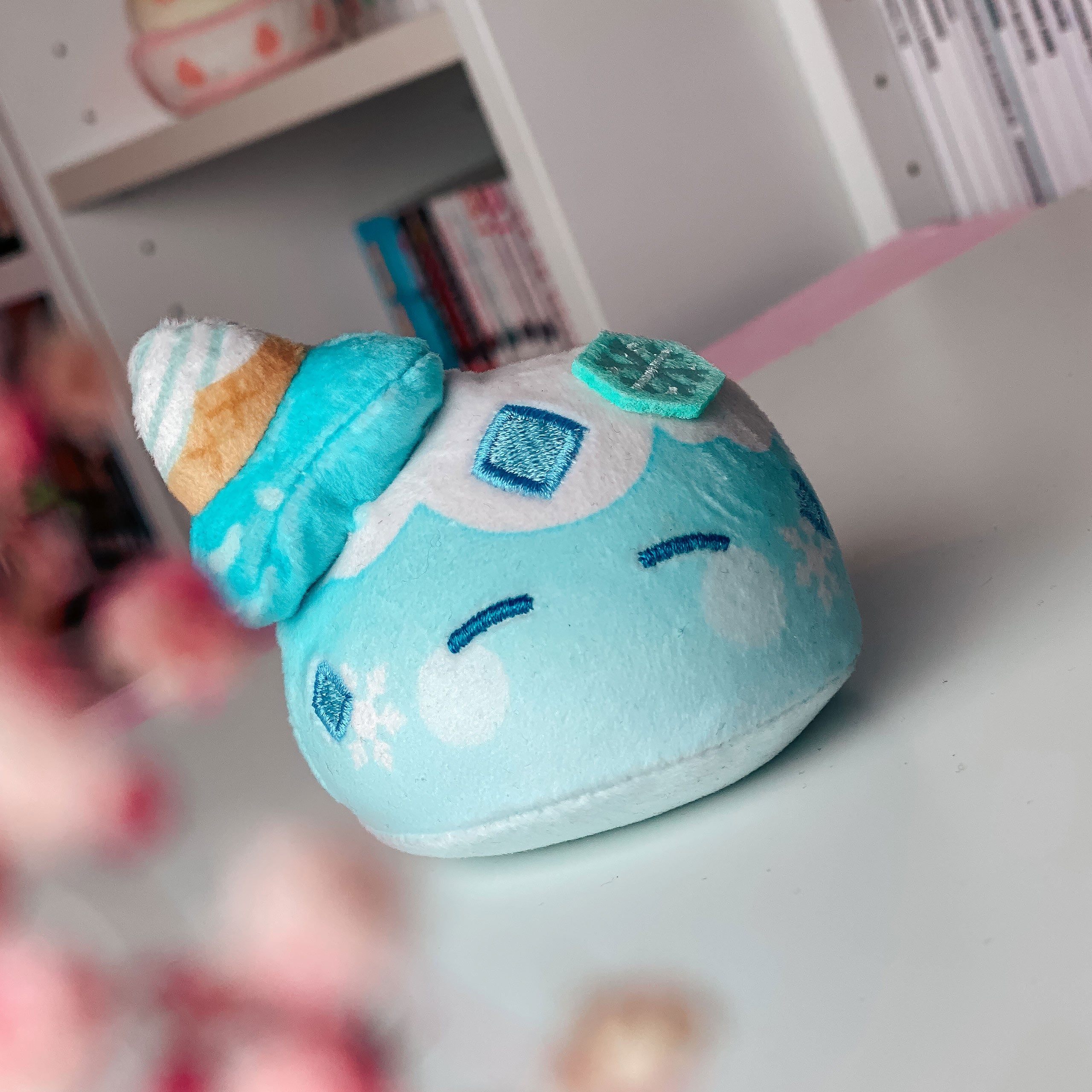 Imagen del producto Genshin Impact - Figura de peluche estilo helado de Kryo Slime