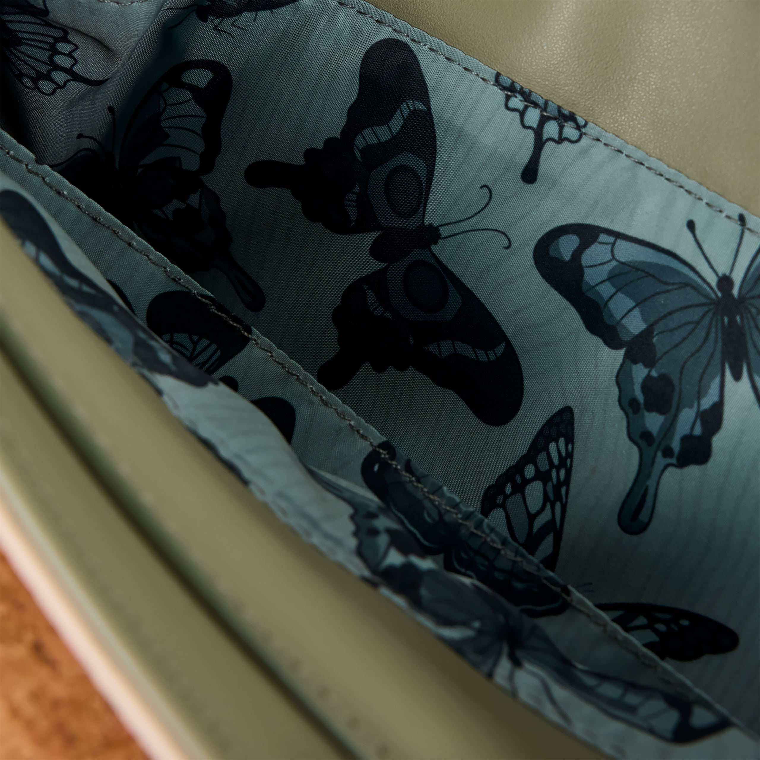 Imagen del producto Guardianes de la Galaxia - Mini Mochila Floral Groot