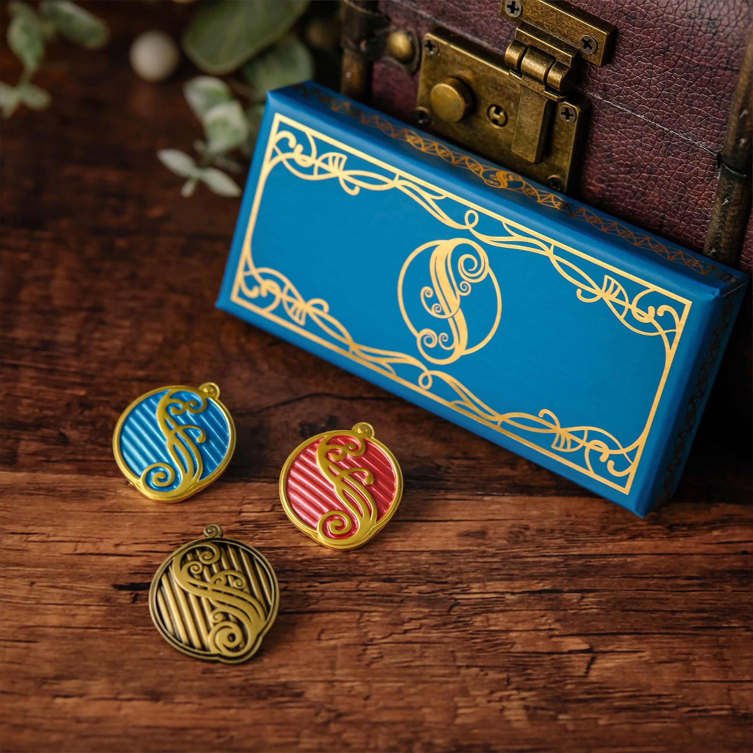 Imagen del producto Wicked - Colección de Pins Shiz Set de 3 Piezas