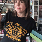 Imagen del producto Camiseta Ollivanders negra - Harry Potter