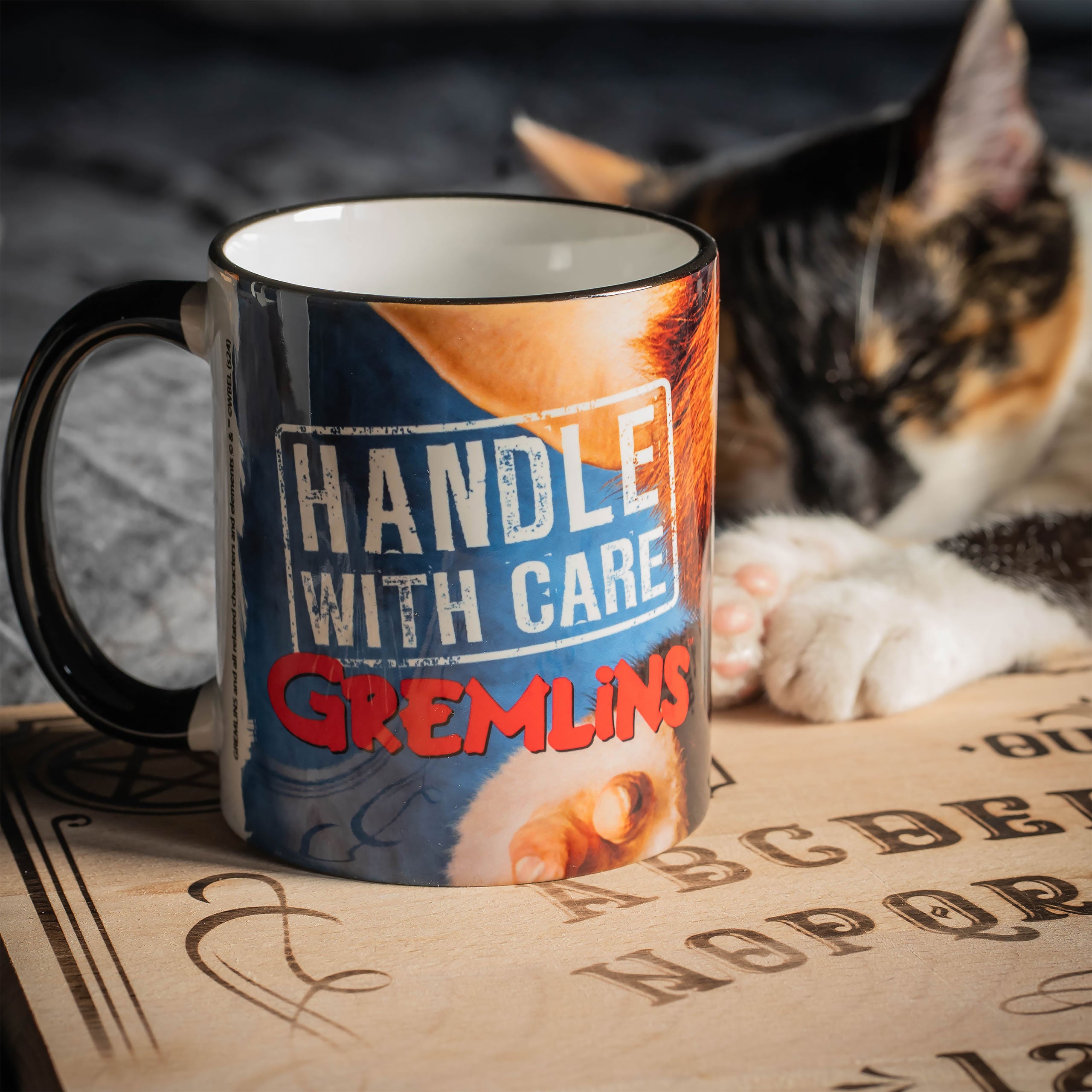 Imagen del producto Gremlins - Taza Handle With Care