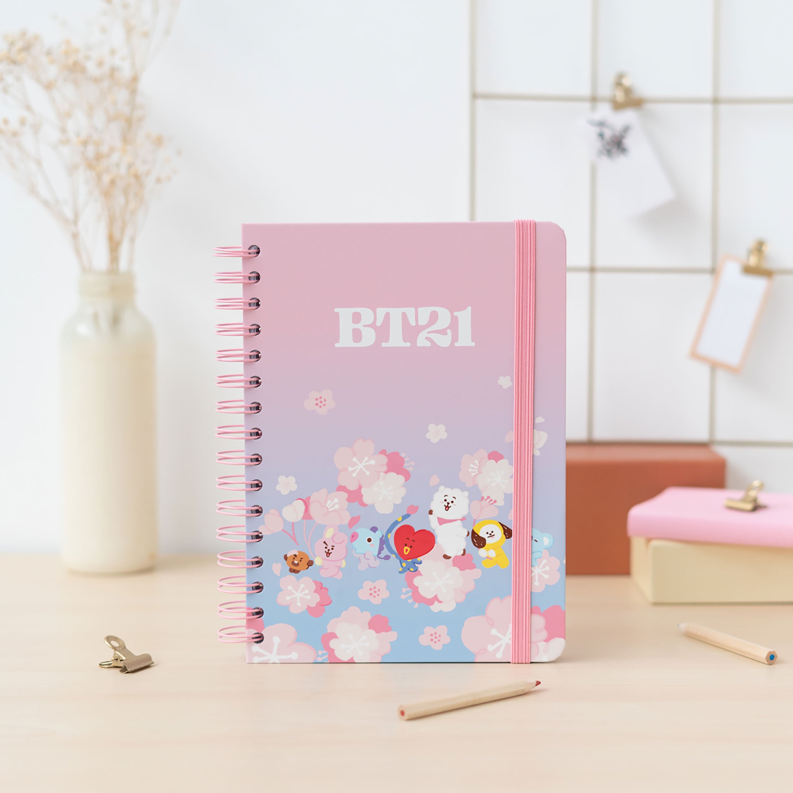 Imagen del producto BT21 - Cuaderno Cherry Blossom