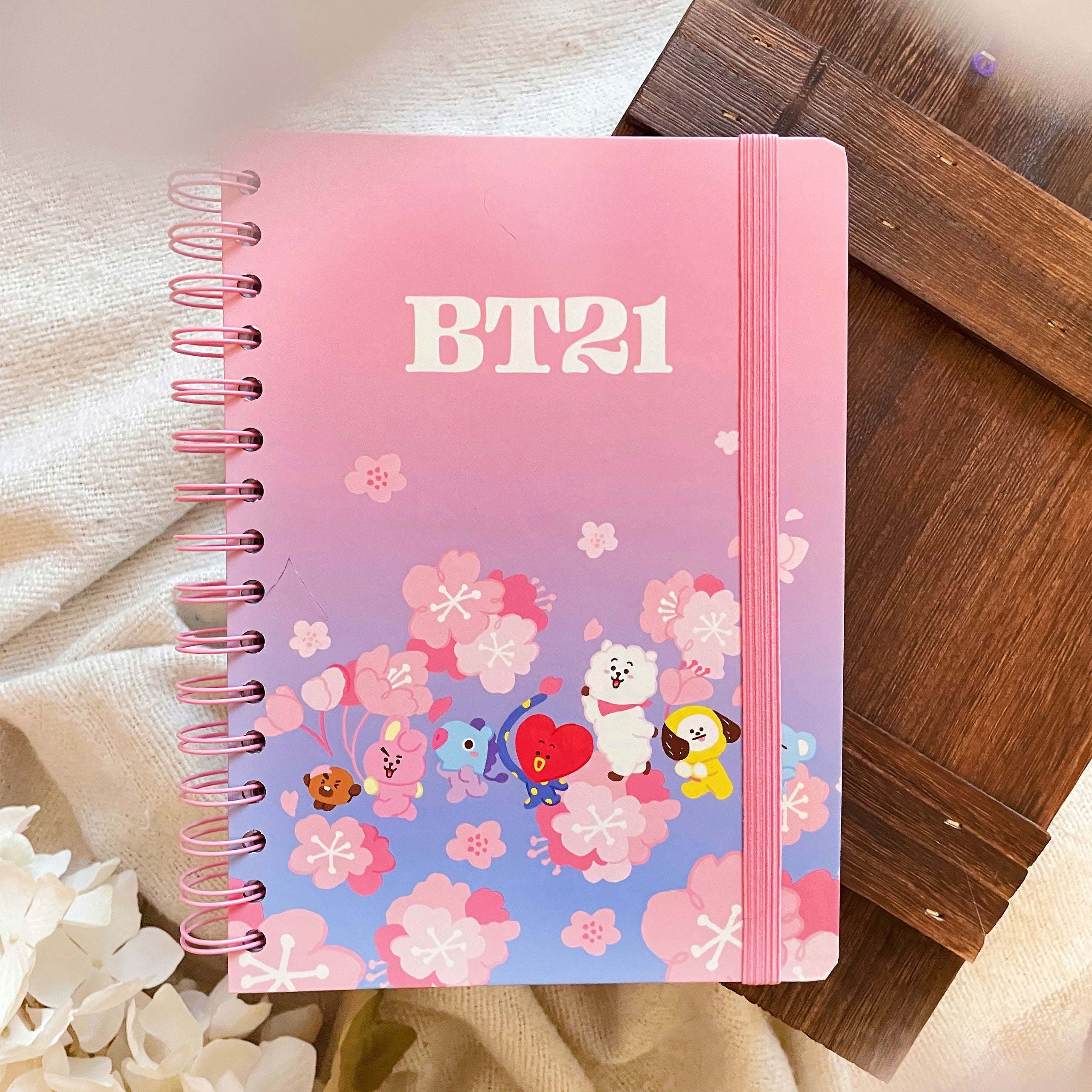Imagen del producto BT21 - Cuaderno Cherry Blossom