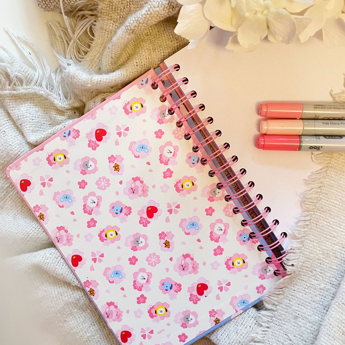 Imagen del producto BT21 - Cuaderno Cherry Blossom
