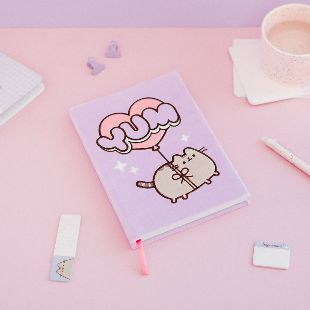 Imagen del producto Pusheen - Cuaderno de Peluche Moments