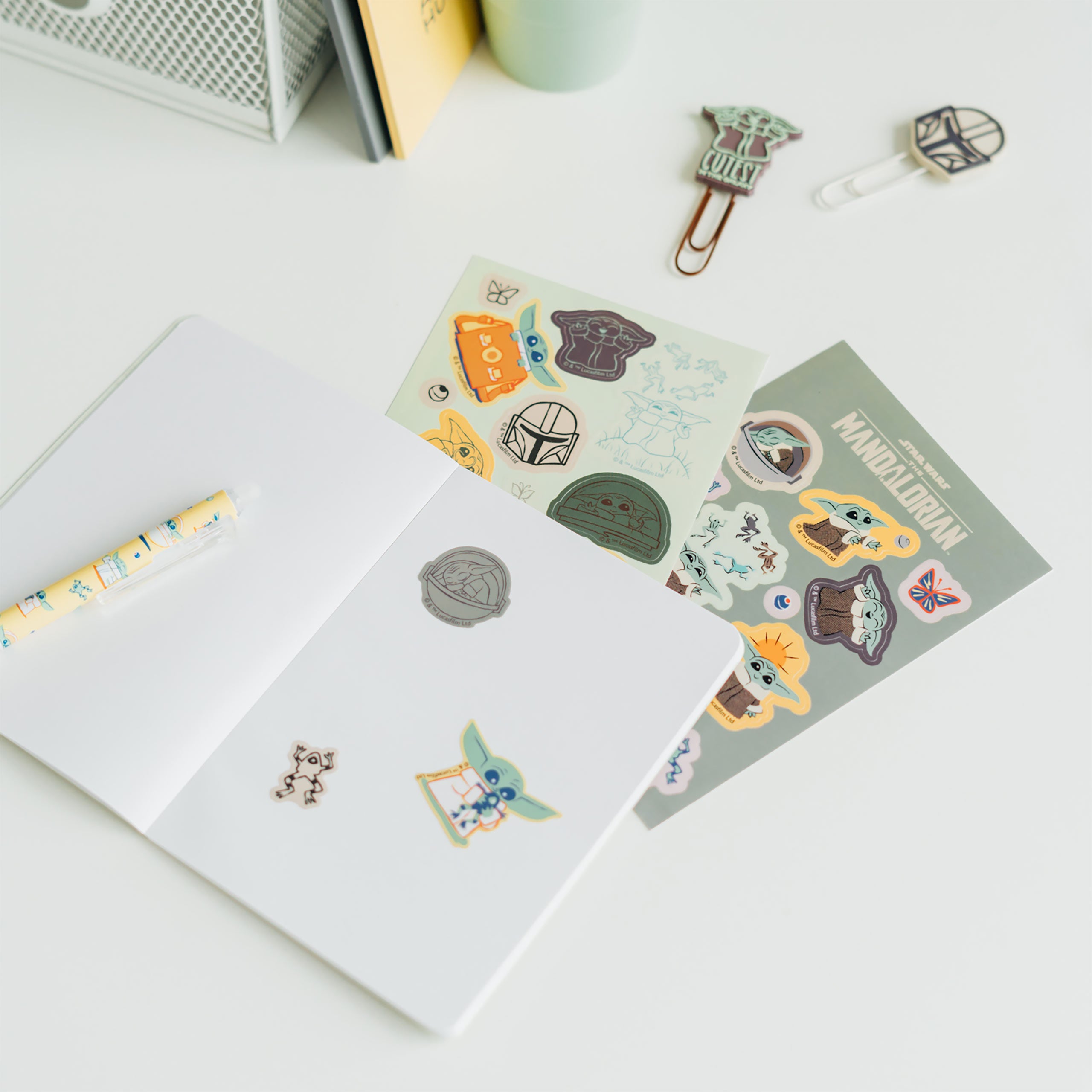 Product image Star Wars The Mandalorian - Grogu Writing Set