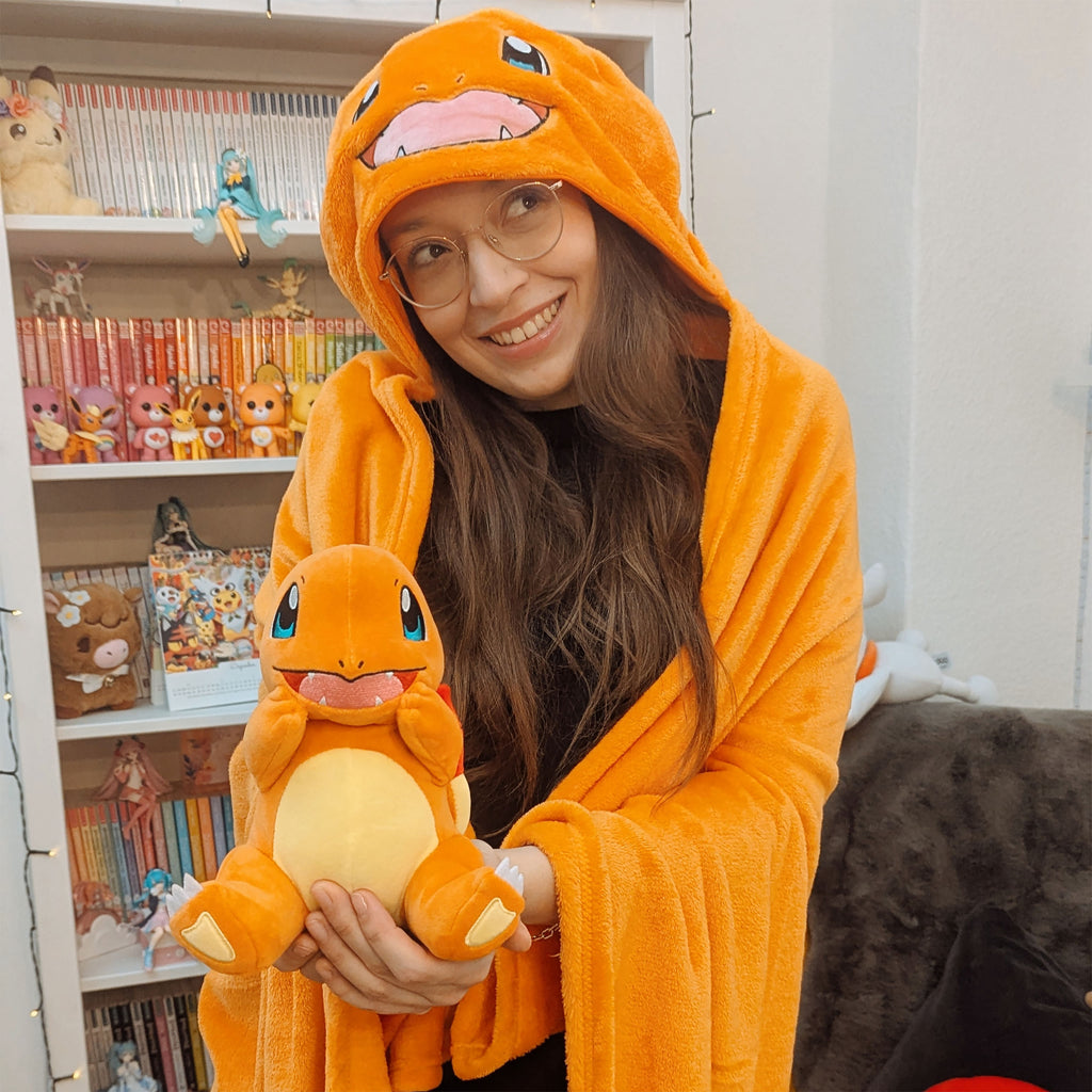 Product image Pokemon - Charmander Hooded Blanket