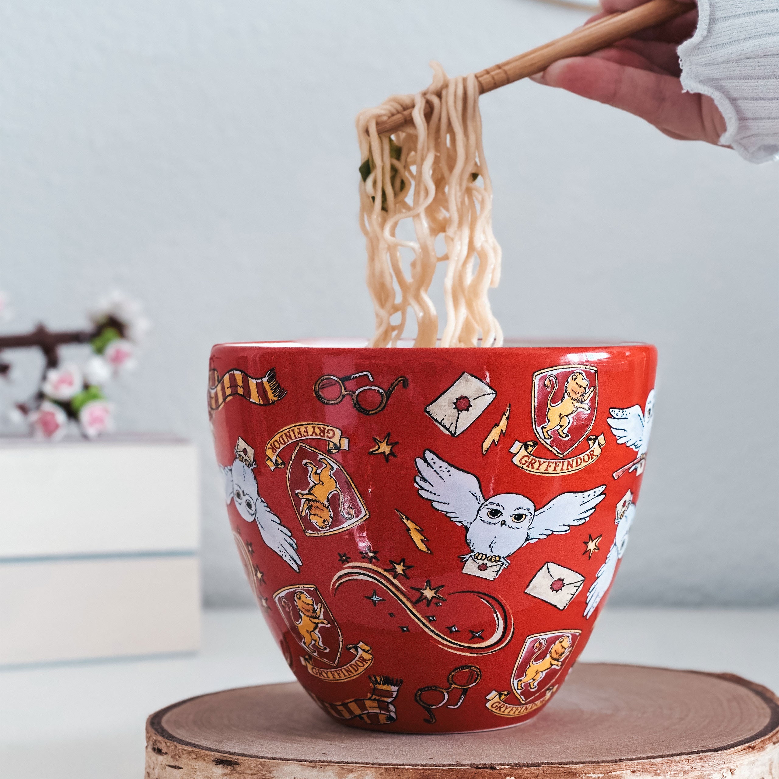 Imagen del producto Cuenco de Ramen Símbolos Mágicos con Palillos - Harry Potter