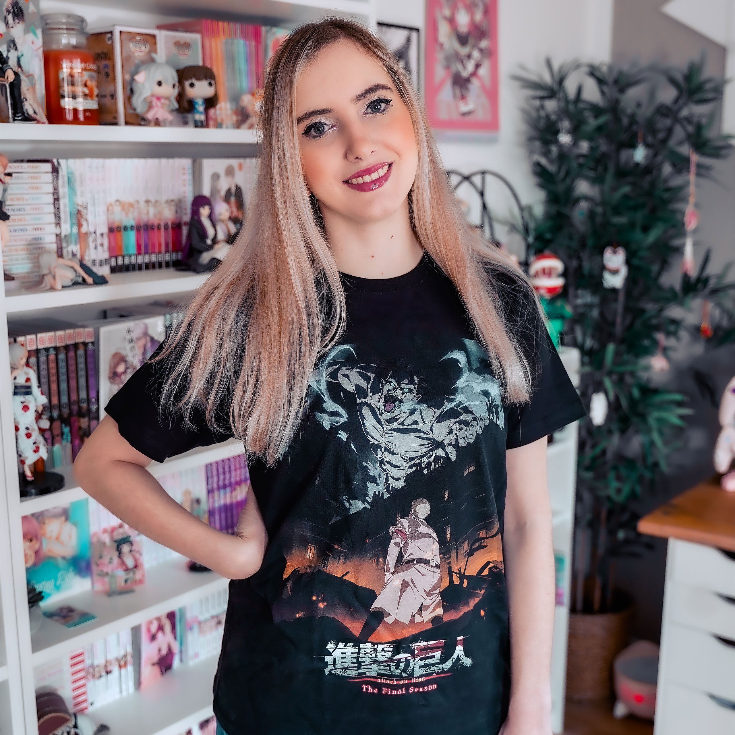Imagen del producto Attack on Titan - Camiseta Poster negra