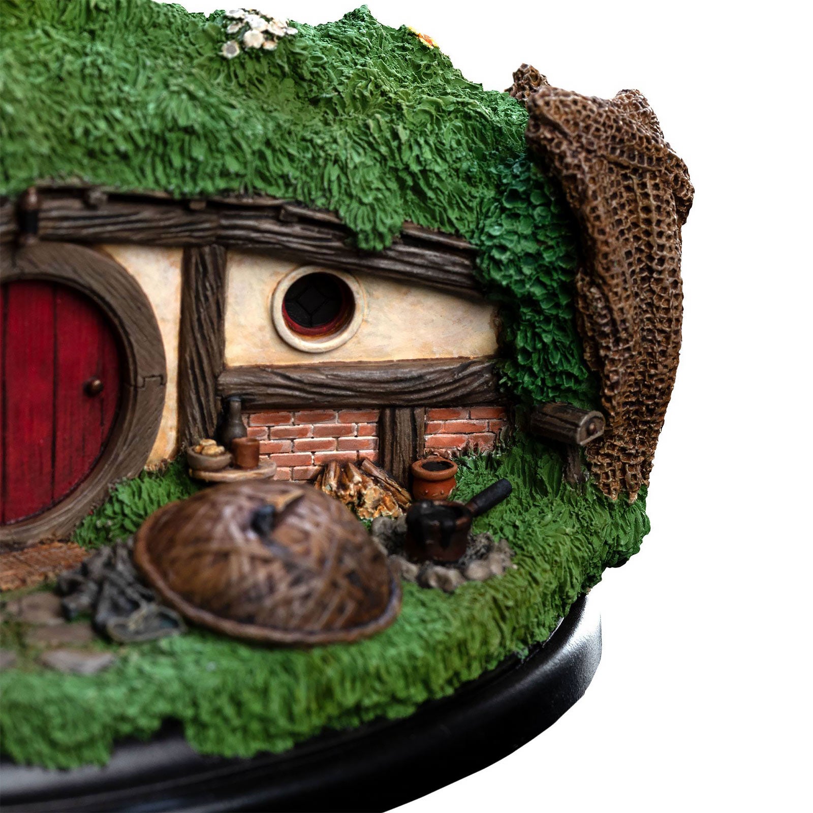 Imagen del producto El Hobbit - 31 Diorama de la casa hobbit junto al lago