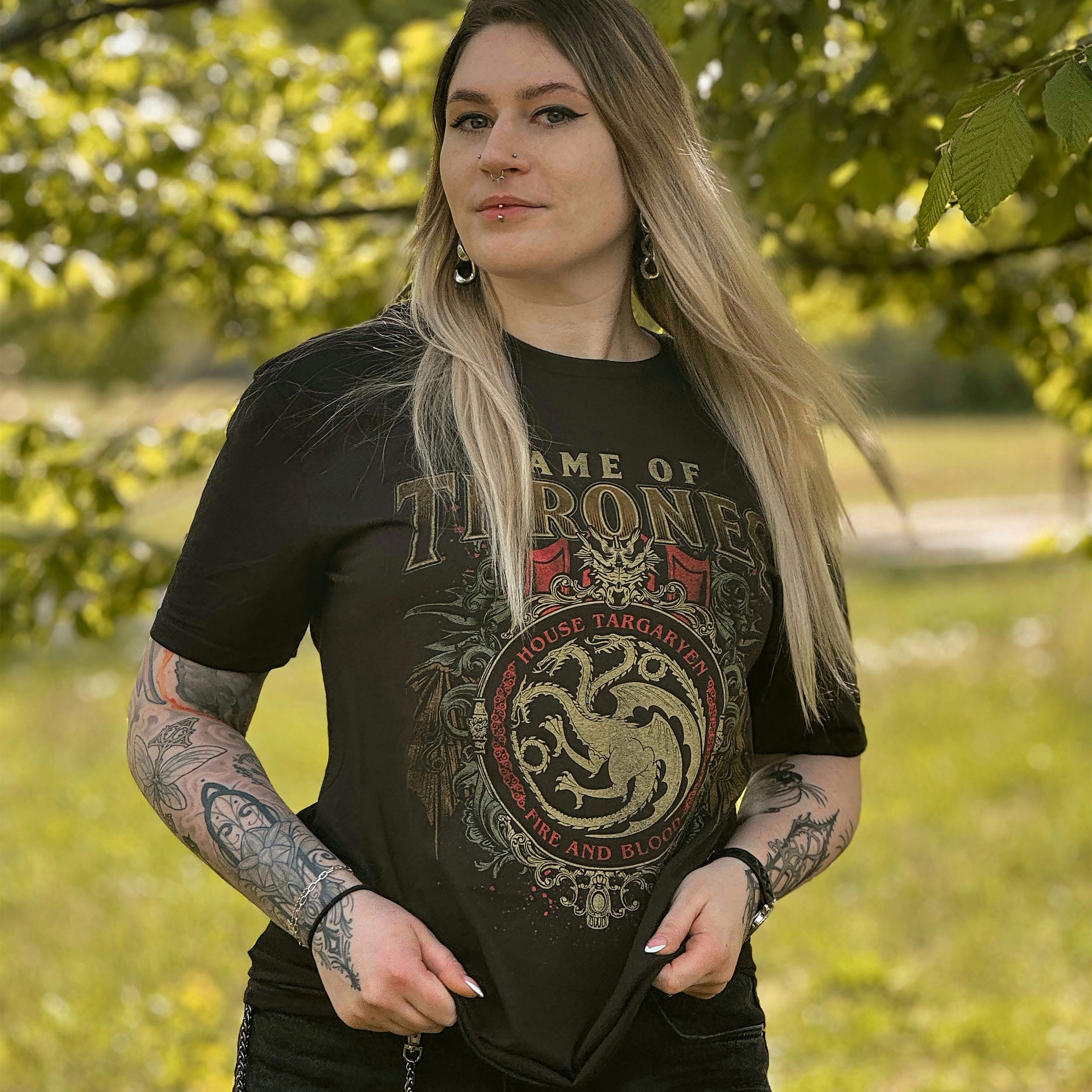 Imagen del producto Game of Thrones - Camiseta Ornamentos Targaryen Negra