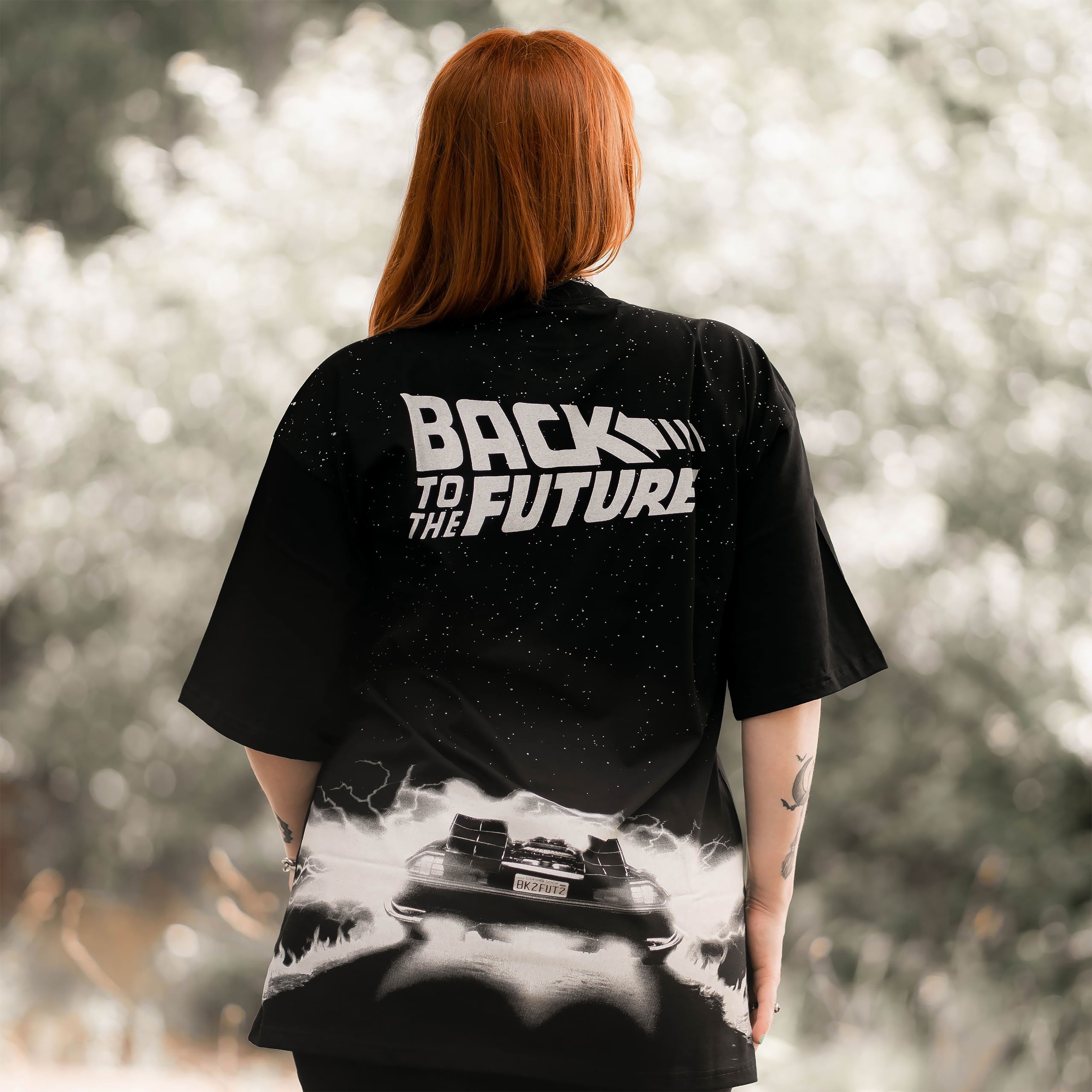 Imagen del producto Regreso al Futuro - Camiseta Oversize DeLorean negra