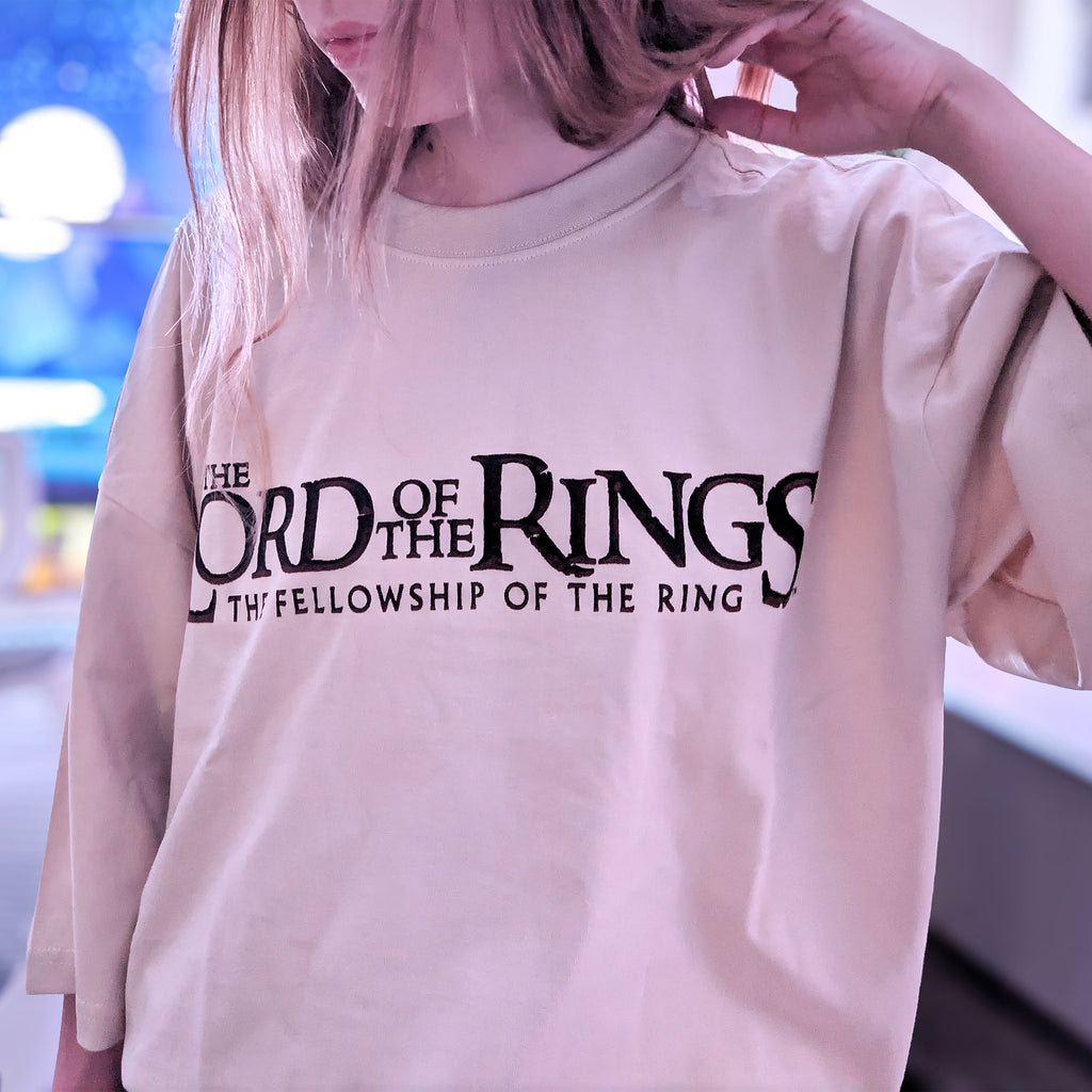 Imagen del producto El Señor de los Anillos - Camiseta oversize beige de Rohan y Gondor