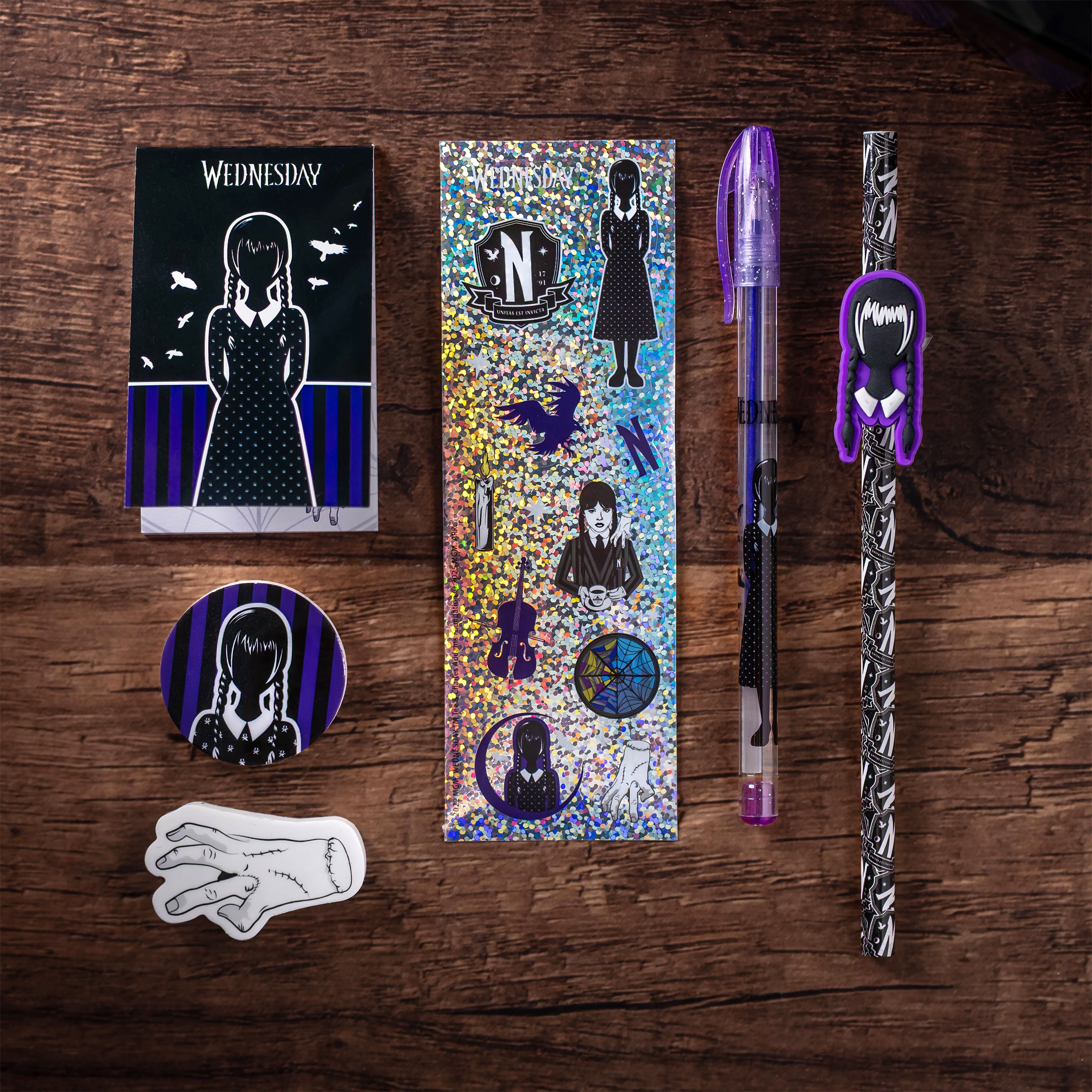 Imagen del producto Set de escritura Wednesday Addams de 8 piezas