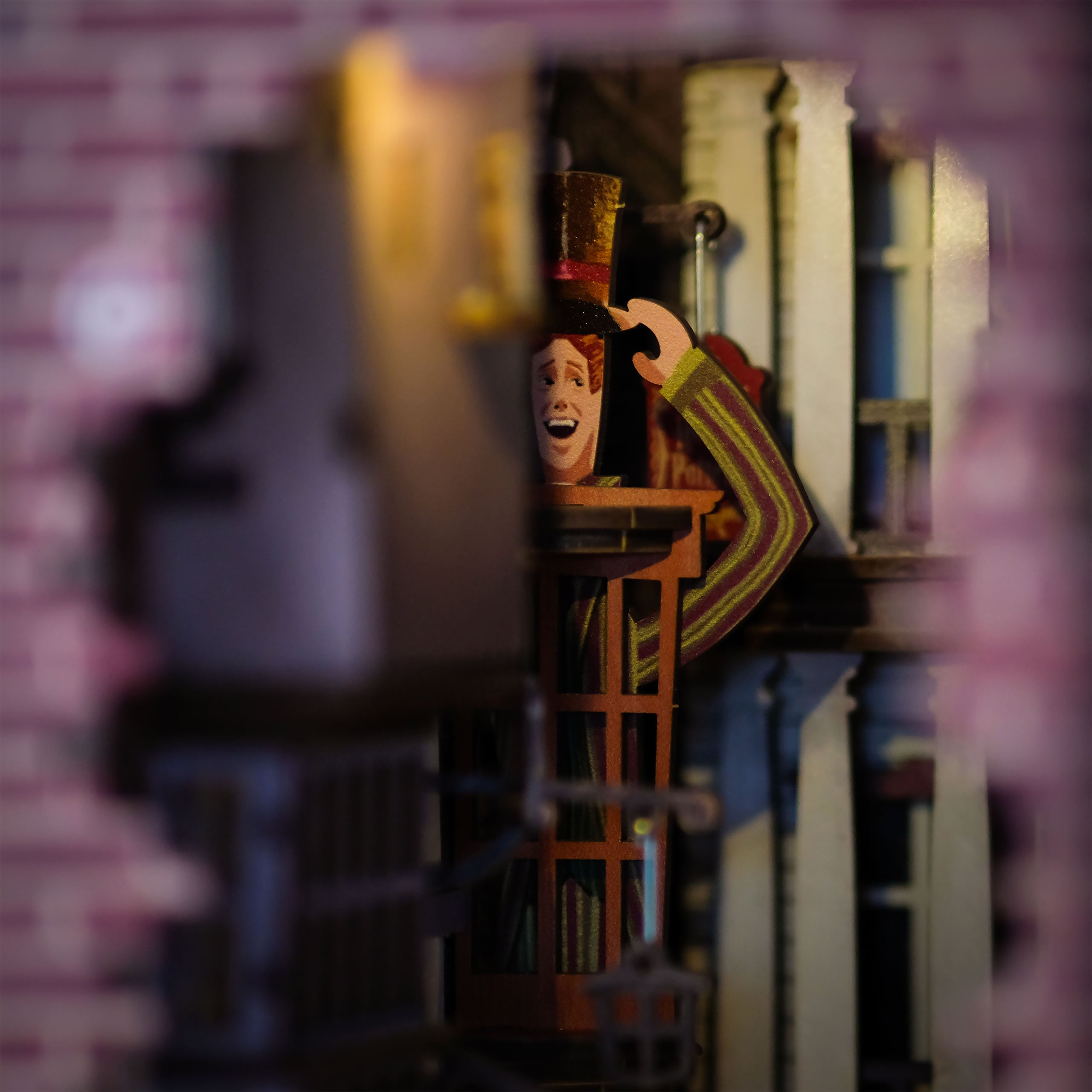 Imagen del producto Harry Potter - Modelo Book Nook Callejón Diagon de madera