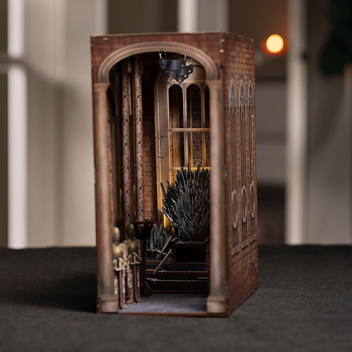 Imagen del producto Game of Thrones - Trono de Hierro Book Nook Kit de maqueta de madera
