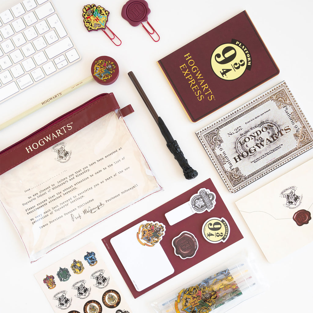 Imagen del producto Harry Potter - Set de Escritura de Hogwarts de 14 piezas