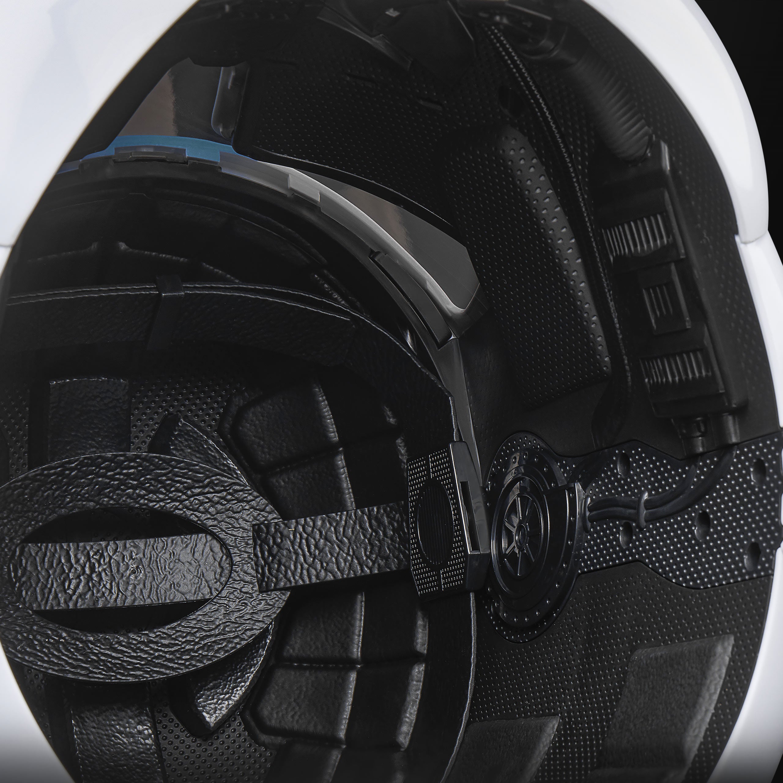 Imagen del producto Star Wars – Réplica de casco Clone Trooper Legión 501 con efectos de sonido