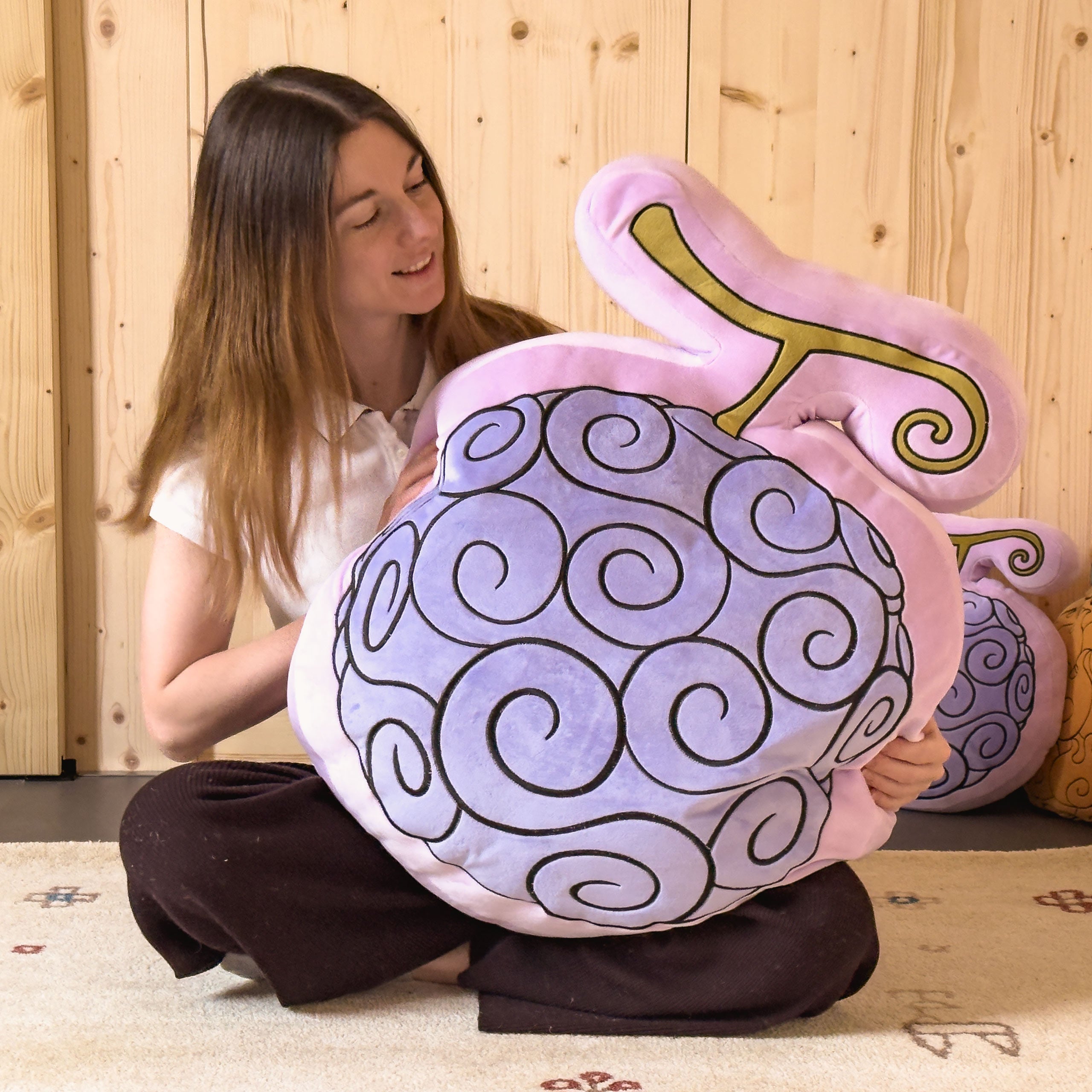 Imagen del producto One Piece - Cojín XXL Fruta del Diablo Gomu Gomu