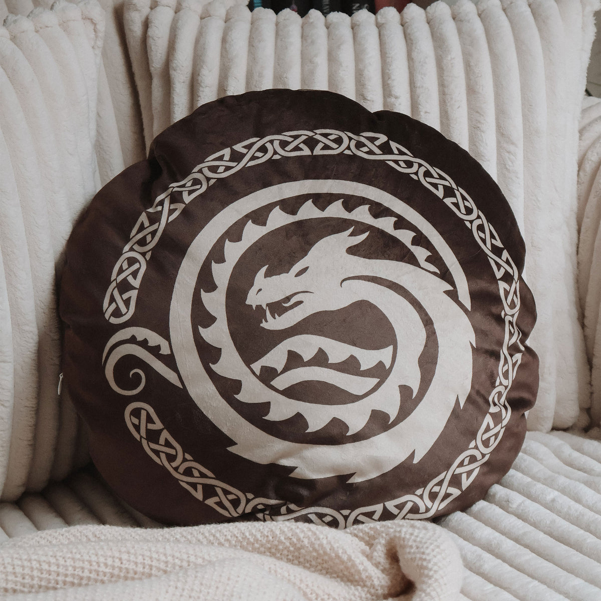 Imagen del producto Cómo entrenar a tu dragón - Cojín logo marrón