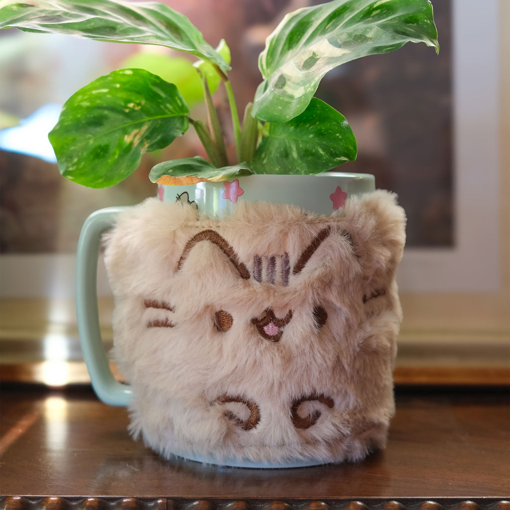 Imagen del producto Pusheen - Taza con funda de peluche