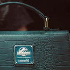 Imagen del producto Bolso Bandolera Velociraptor Glow in the Dark - Jurassic World