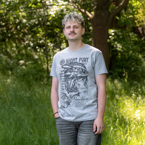 Imagen del producto Cómo entrenar a tu dragón - Camiseta gris con boceto de Furia Nocturna