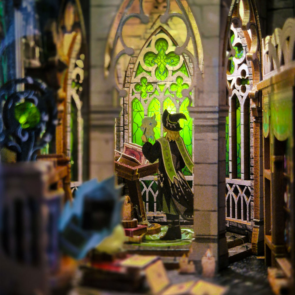 Imagen del producto Darkness Common Room Book Nook - kit de maqueta de madera para fans de Harry Potter