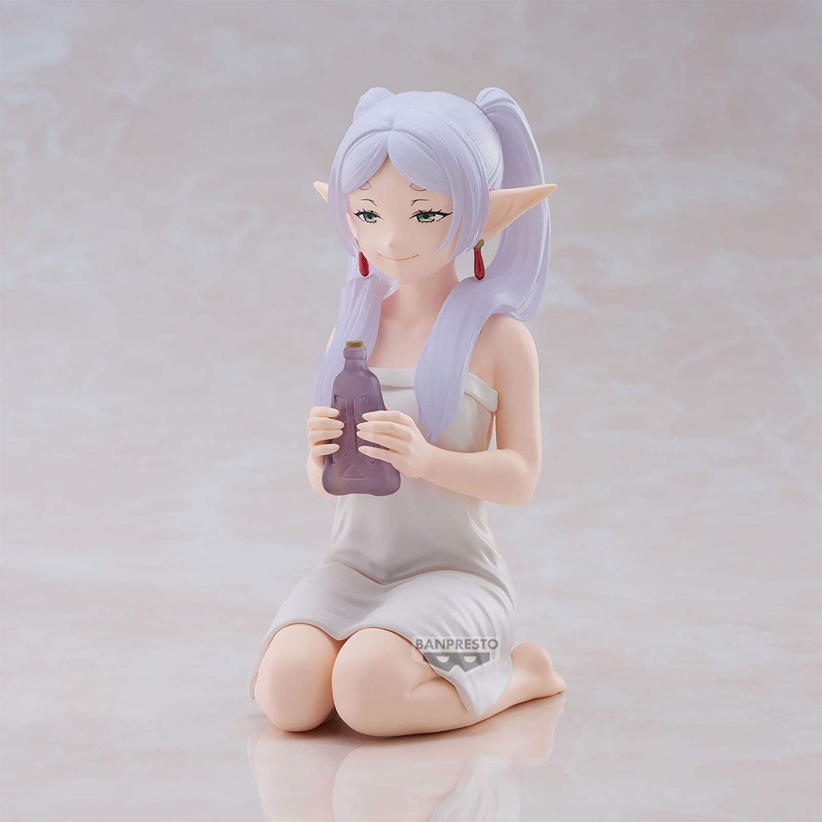 Imagen del producto Frieren: Más allá del final del viaje - Figura Relax Time de Frieren