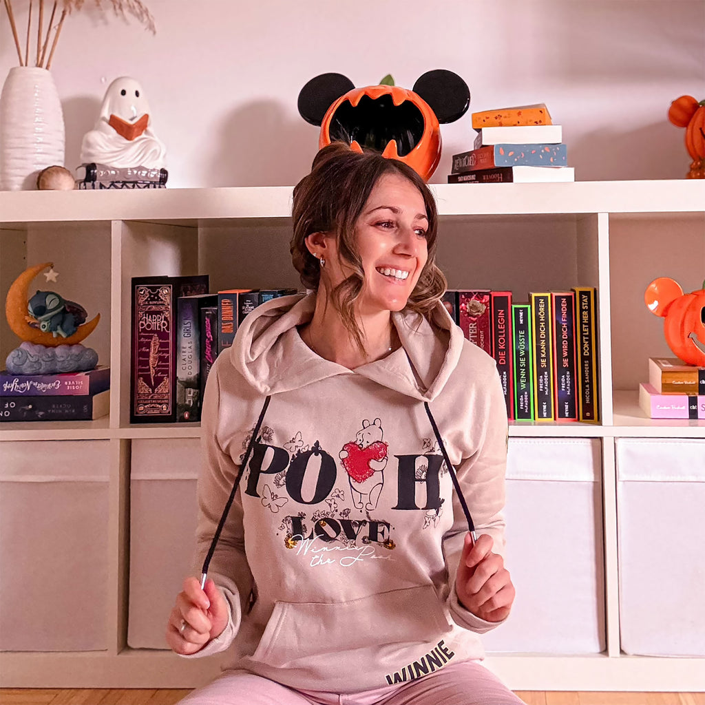 Imagen del producto Winnie the Pooh - Sudadera con capucha Pooh Love beige